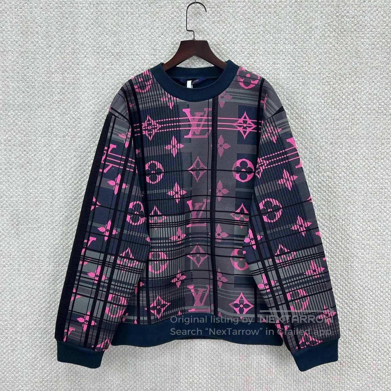 Louis Vuitton lv pink printed sweatshirt size m. Size M / US 6-8 / IT 42-44 - 1 Thumbnail