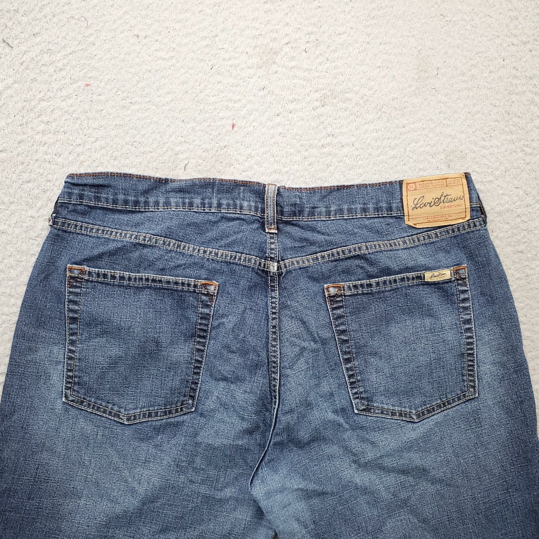 Levi's Levi's Signature Bootcut Jeans Womens Size 16 Denim Stretch Navy 5-Pocket Regular Waist 36 Inseam 25" Blue denim Jeans Womens Size 16 Size 38" / US 16 / IT 52 - 7 Thumbnail