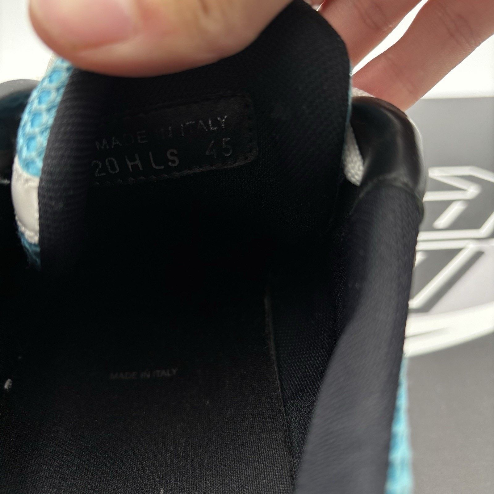 Dior Dior B22 ‘ White Blue ’ | GREAT CONDITION! Size US 12 / EU 45 - 21 Thumbnail