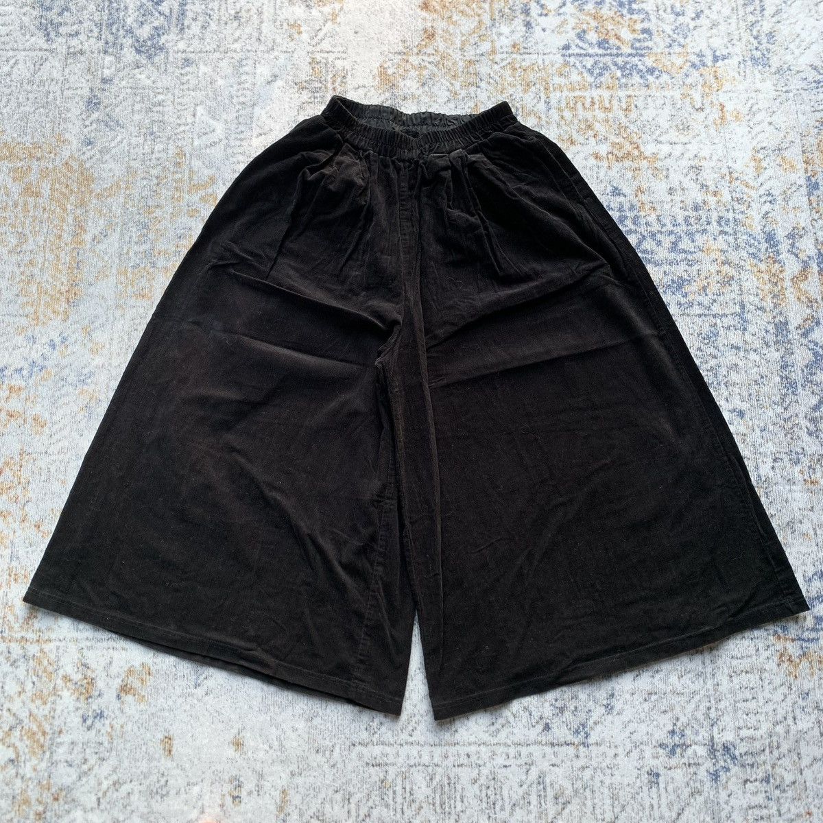 S’YTE（サイト） Hakama Balloon Pants WEPON CLOTH HAKAMA BALLOON PANTS – THE SHOP YOHJI YAMAMOTO