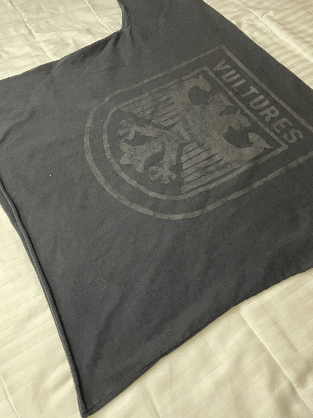 Gosha Rubchinskiy Kanye West Vultures Official Merch Grey Long Sleeve T-shirt Size US L / EU 52-54 / 3 - 10 Thumbnail