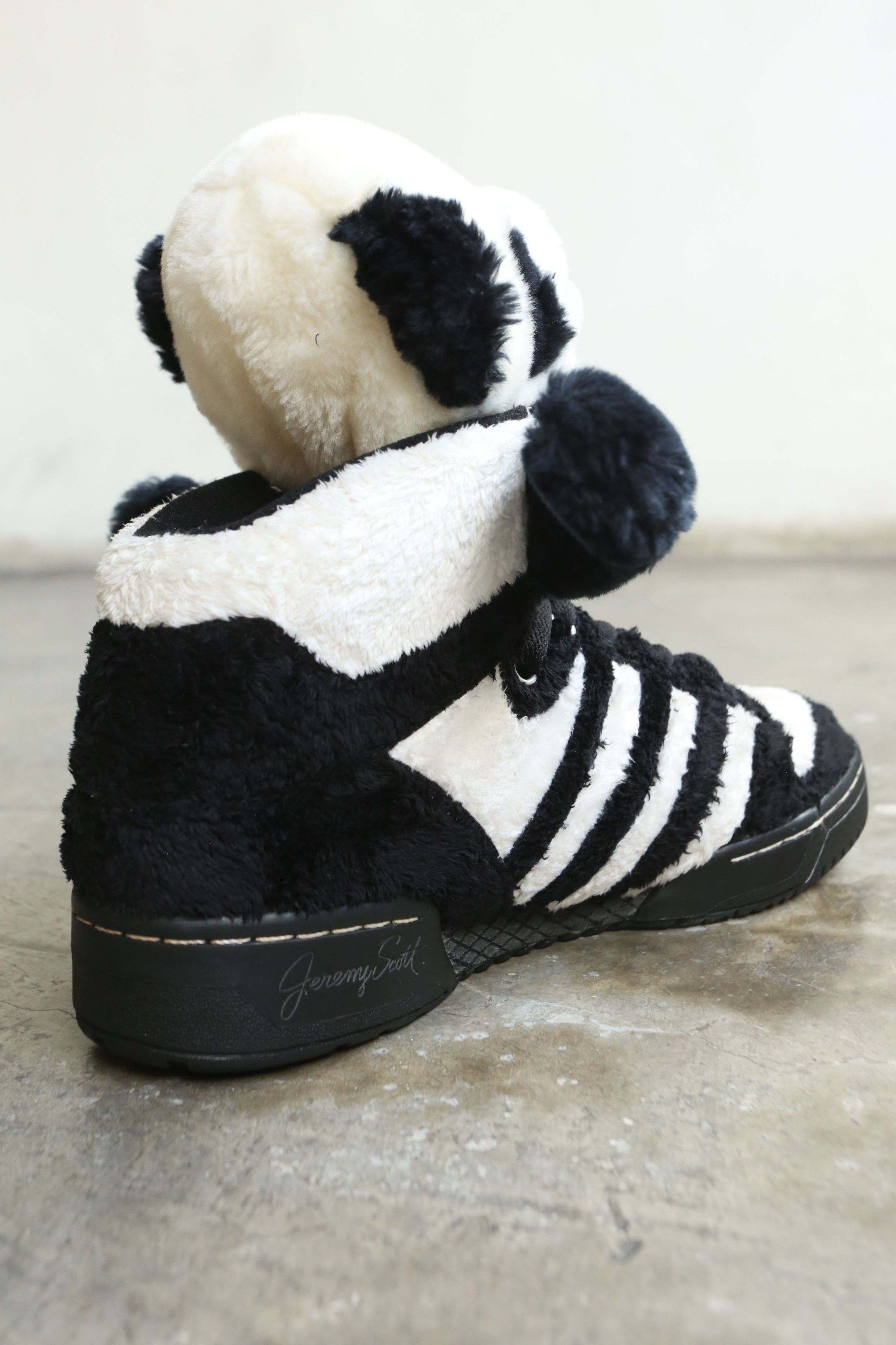 Adidas × Jeremy Scott Adidas - Jeremy Scott - F/W 11 - Panda Bear Sneakers Size US 9.5 / EU 42-43 - 12 Thumbnail