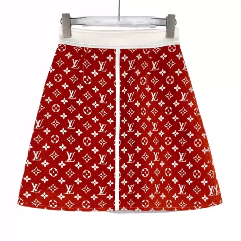 Louis Vuitton Louis Vuitton 22 red logo presbyopic A-line skirts Size 35" - 1 Thumbnail