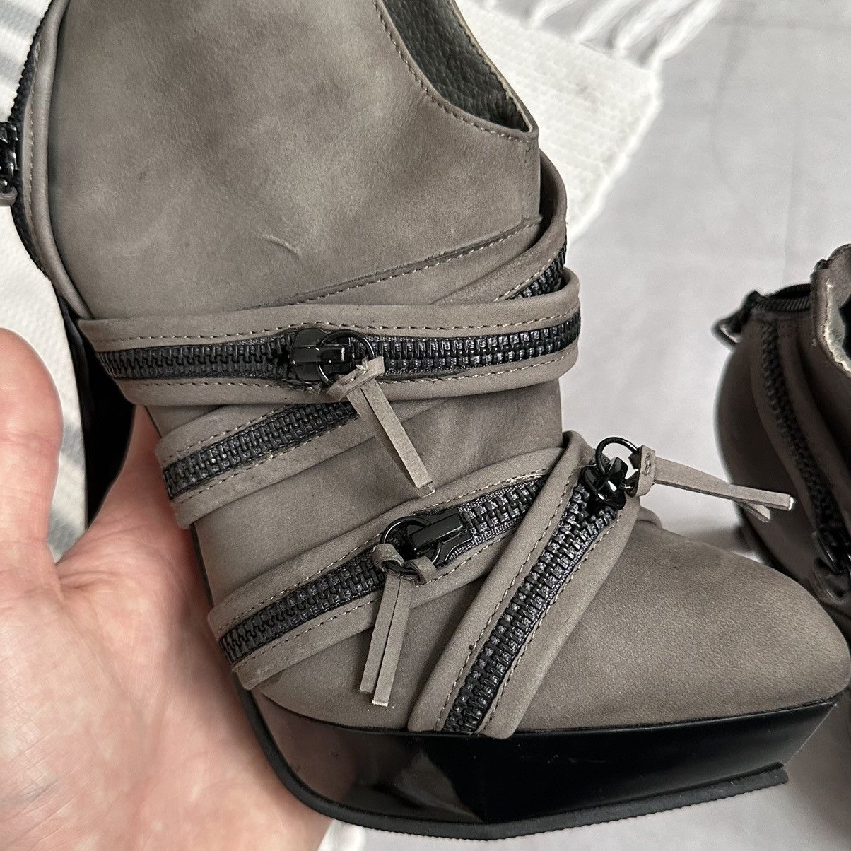 Buffalo London 00s Buffalo London Zipper Heels Leather El Dantes Vibe Size US 8 / IT 38 - 14 Thumbnail