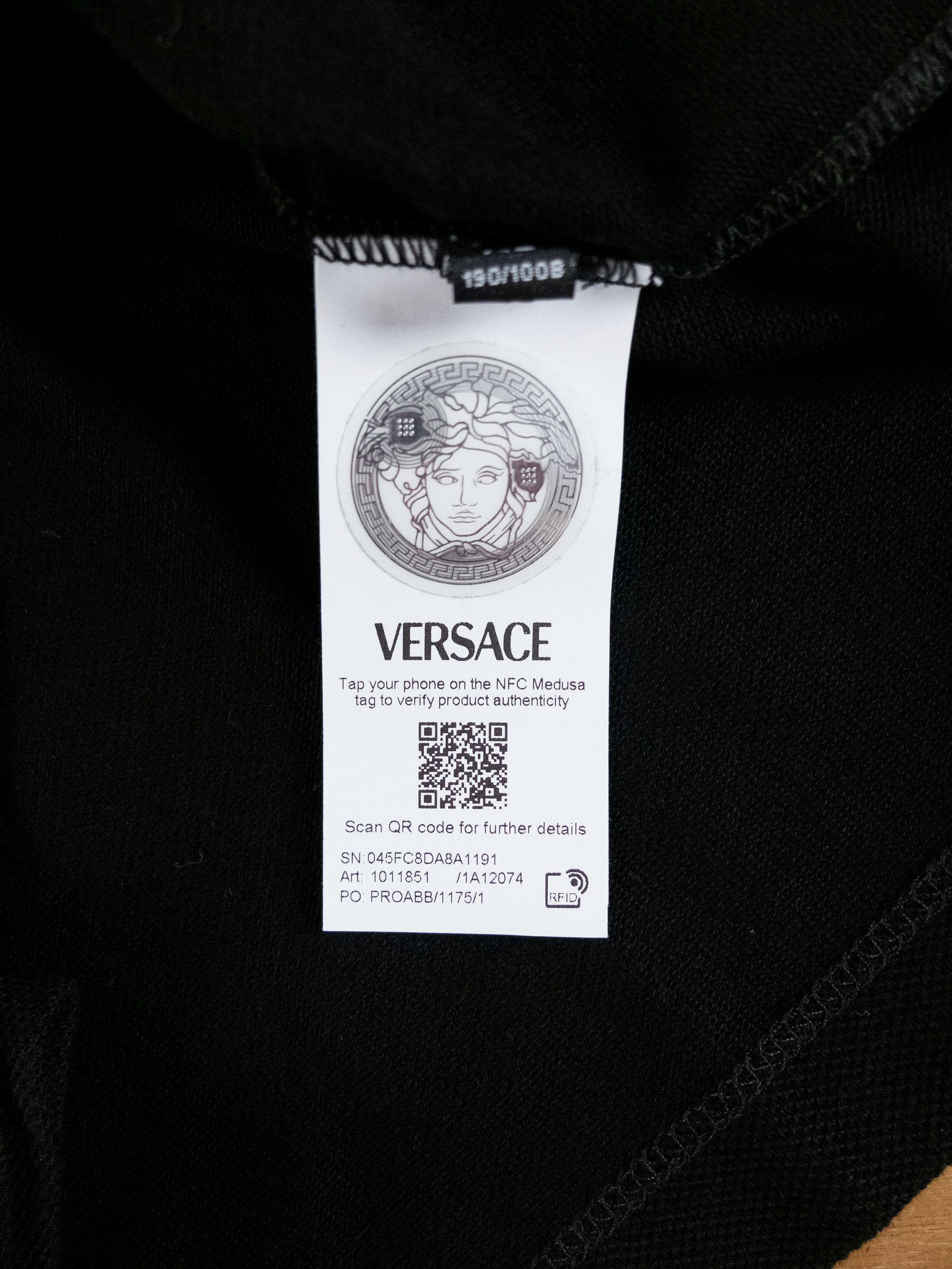 Versace VERSACE black Medusa logo embroidered polo shirt XL Size US XL / EU 56 / 4 - 9 Thumbnail
