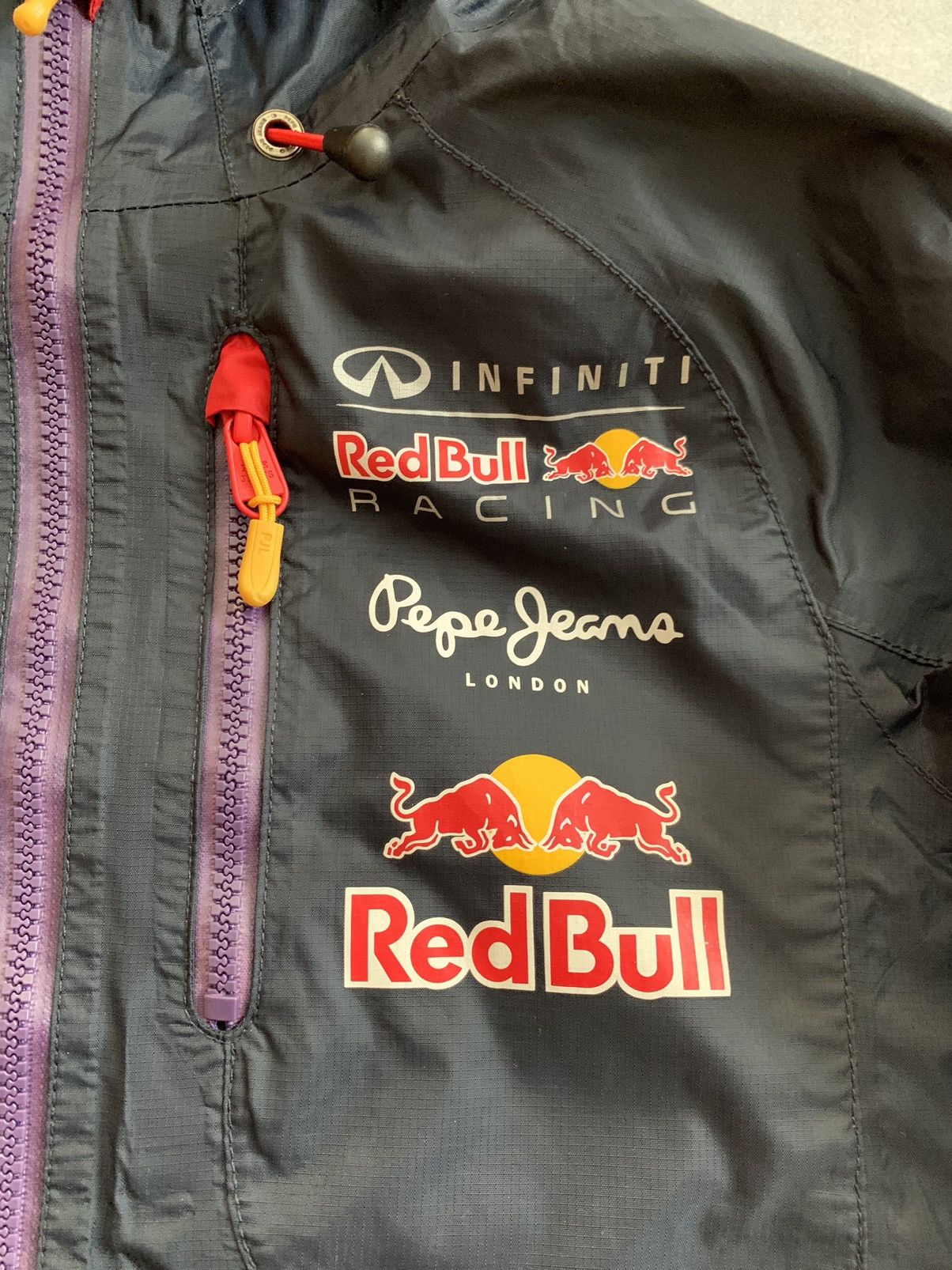 Formula 1 × Red Bull RED BULL/INFINITI F1 RACING TEAM RAIN JACKET PEPE JEANS Size US XS / EU 42 / 0 - 7 Thumbnail