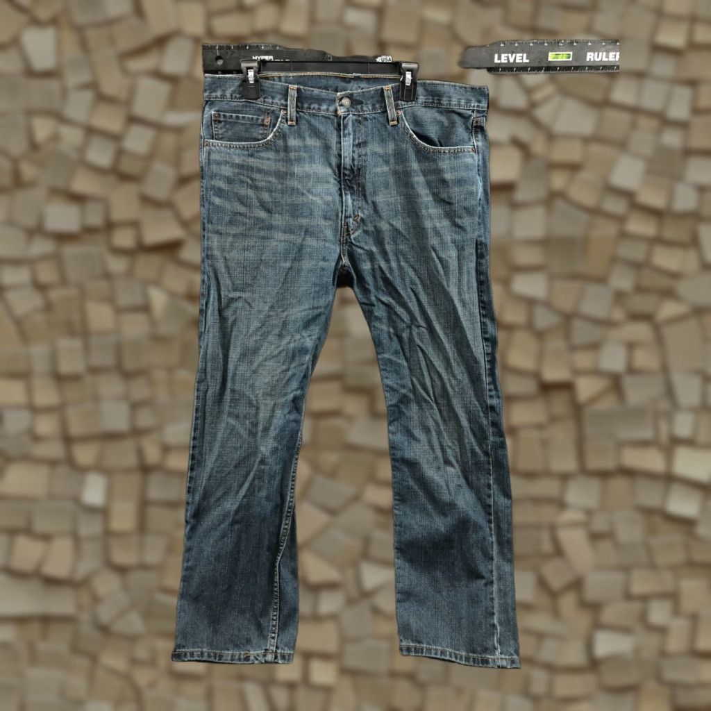 Levi's Levi's 505 Straight Jeans Size 38x30 Mens Mid Rise Medium Wash Blue Size US 38 / EU 54 - 1 Thumbnail