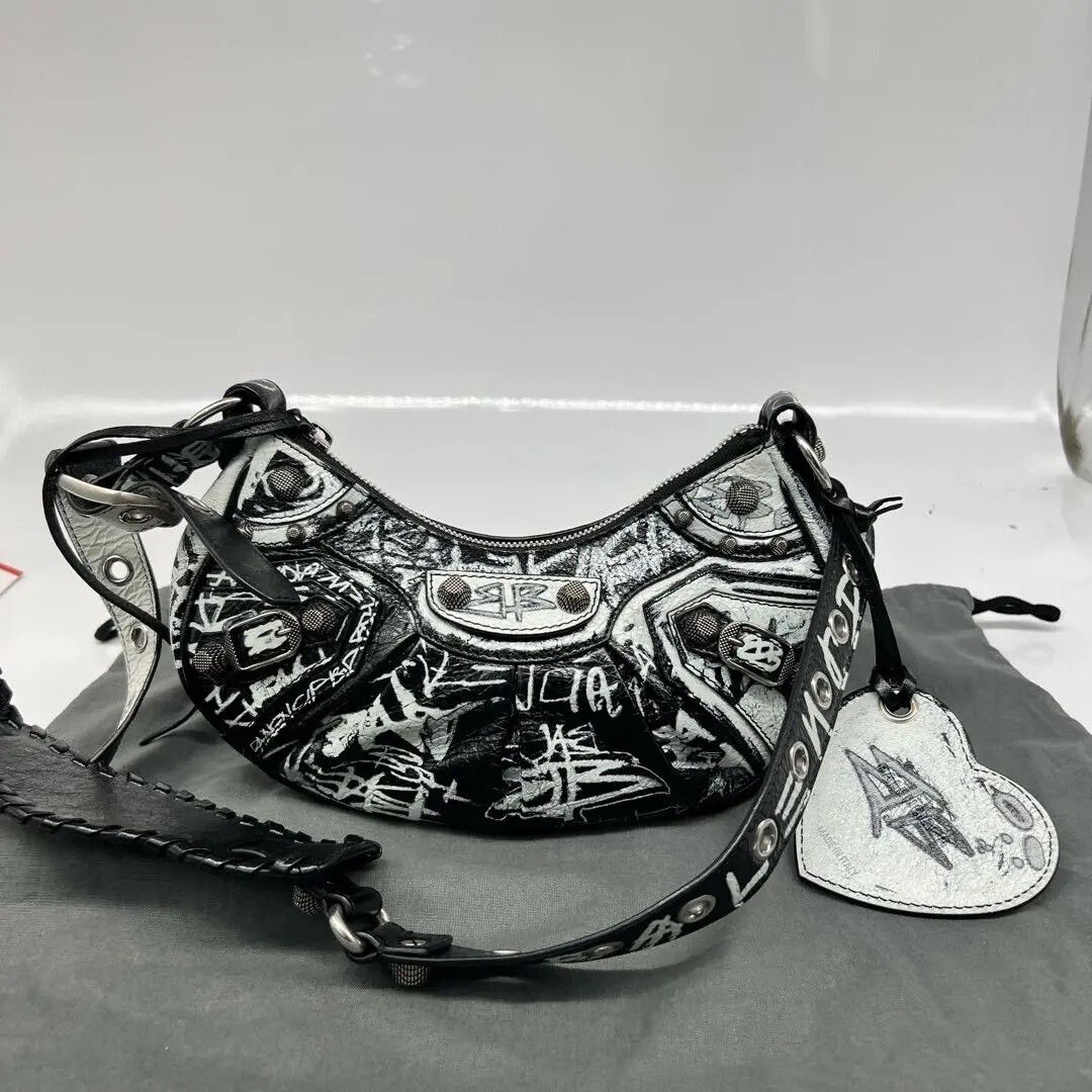 Balenciaga Pre-loved Bag Very good condition Size ONE SIZE - 1 Thumbnail
