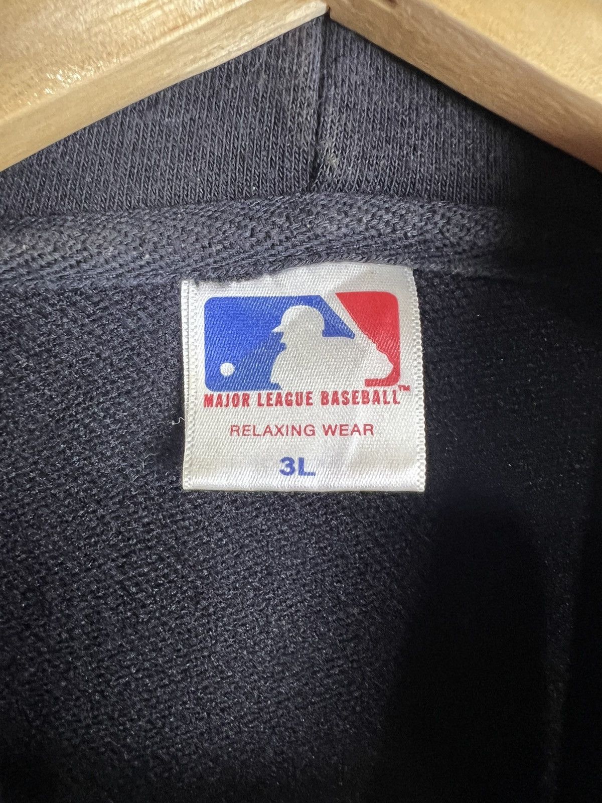 MLB 🔥 MLB NEW YORK YANKEES SHORTSLEEVES HOODED Size US L / EU 52-54 / 3 - 7 Thumbnail