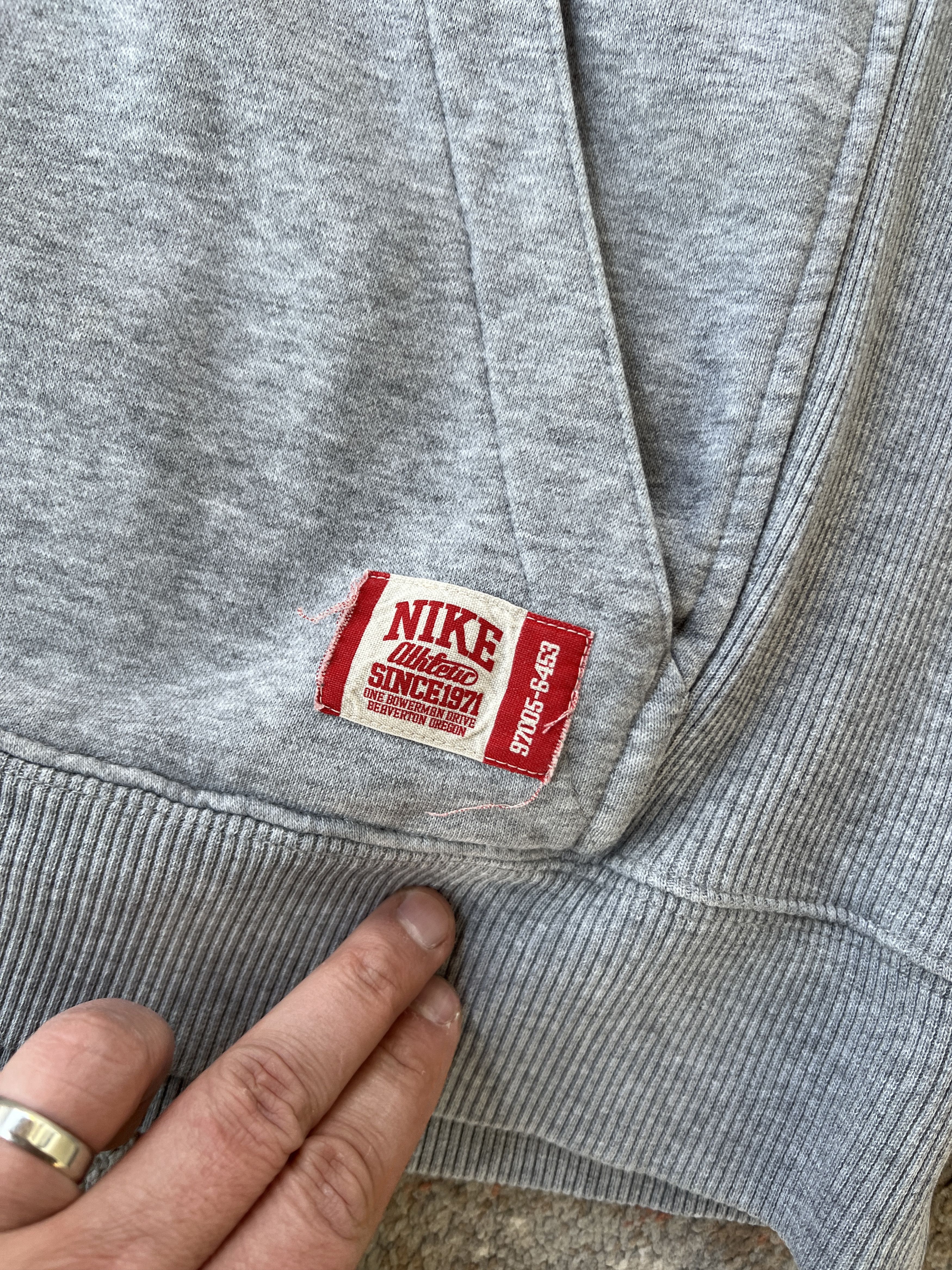 Nike Vintage Nike Athletic Hoodie Size US L / EU 52-54 / 3 - 3 Thumbnail