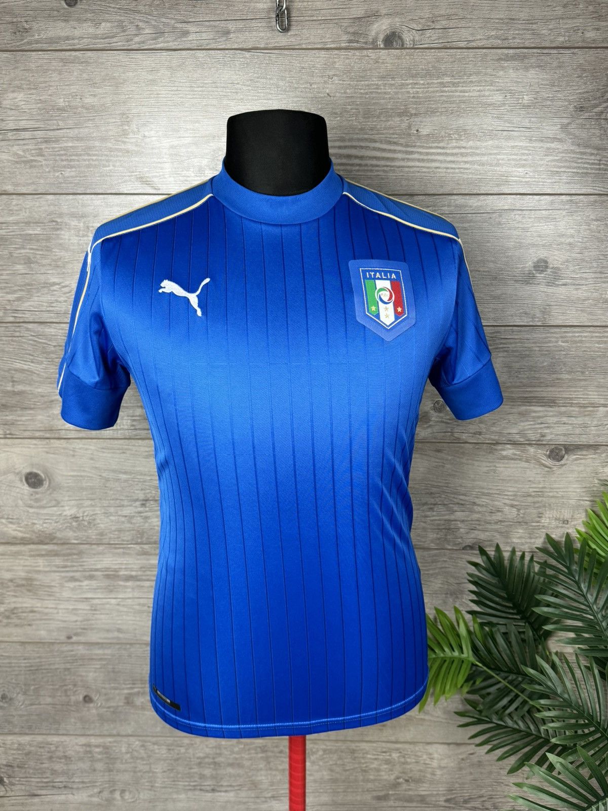 Puma × Vintage PUMA SOCCER JERSEY ITALY 🇮🇹 SIZE M Size US M / EU 48-50 / 2 - 2 Thumbnail