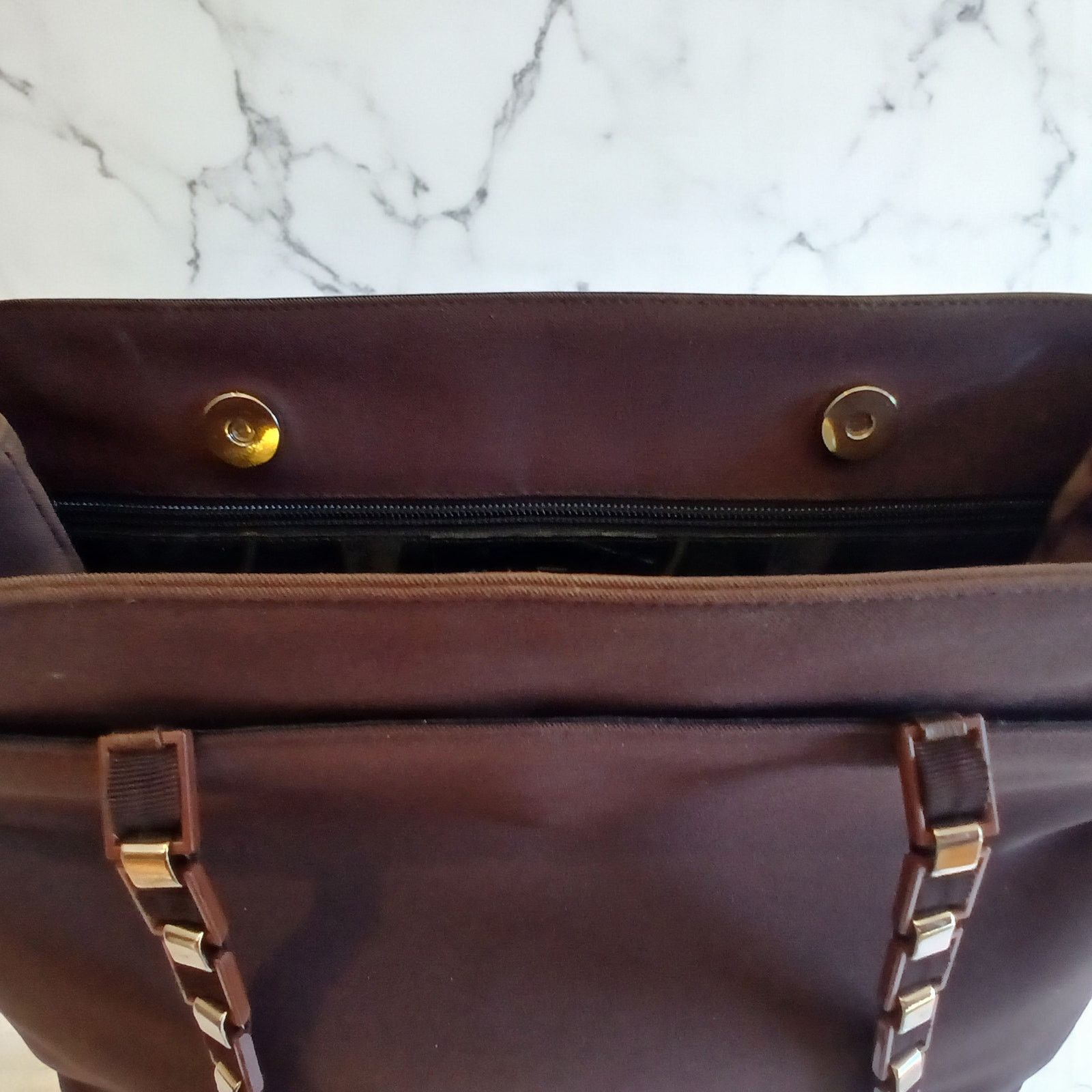 Salvatore Ferragamo Salvatore Ferragamo Vala Tote in Brown with Logo Chain Strap Size ONE SIZE - 16 Thumbnail
