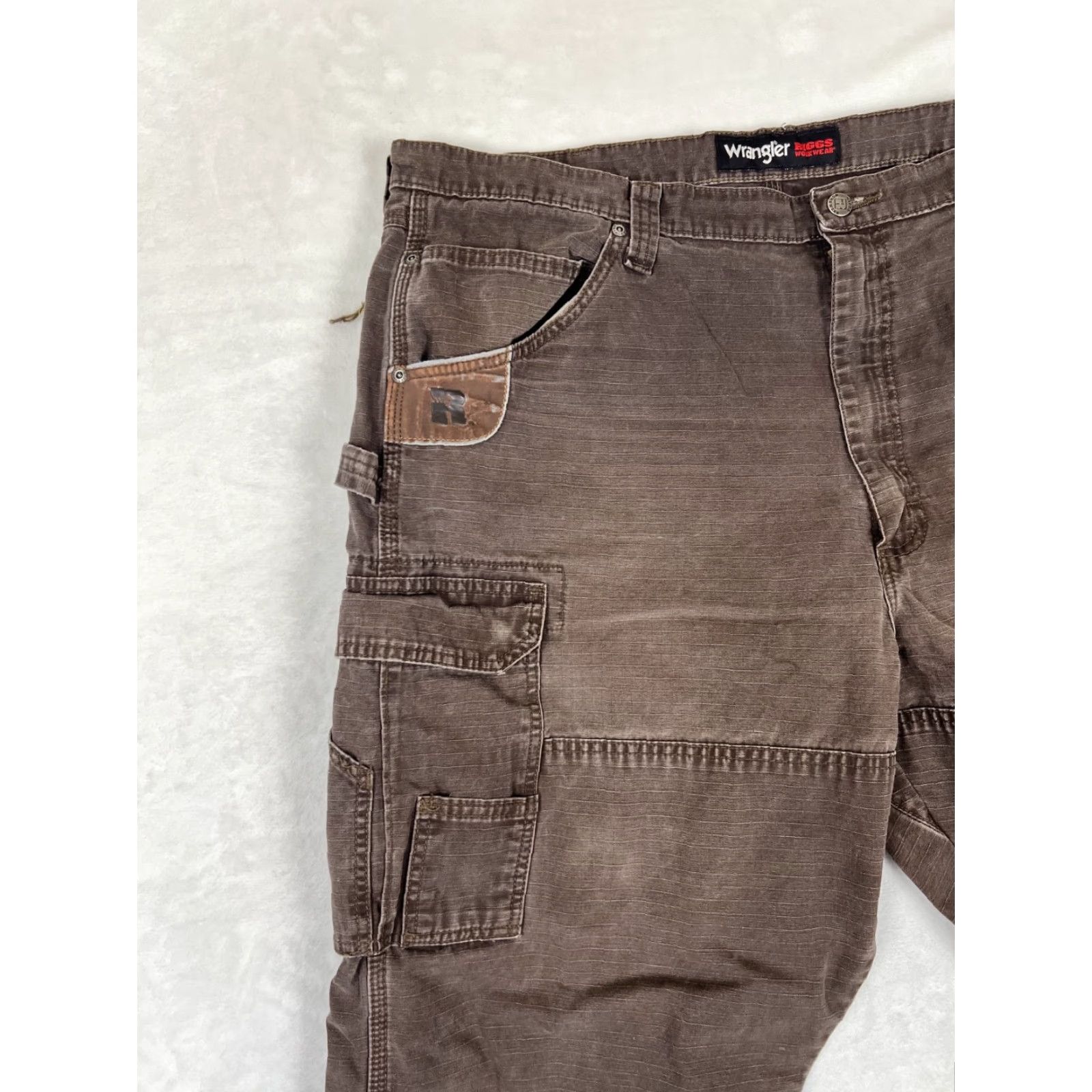 Wrangler Wrangler RIGGS Workwear Cargo Pants Brown 42x32 Cotton Canvas Relaxed Straight 90s Grunge Logo Mens Pants Size US 42 / EU 58 - 3 Thumbnail