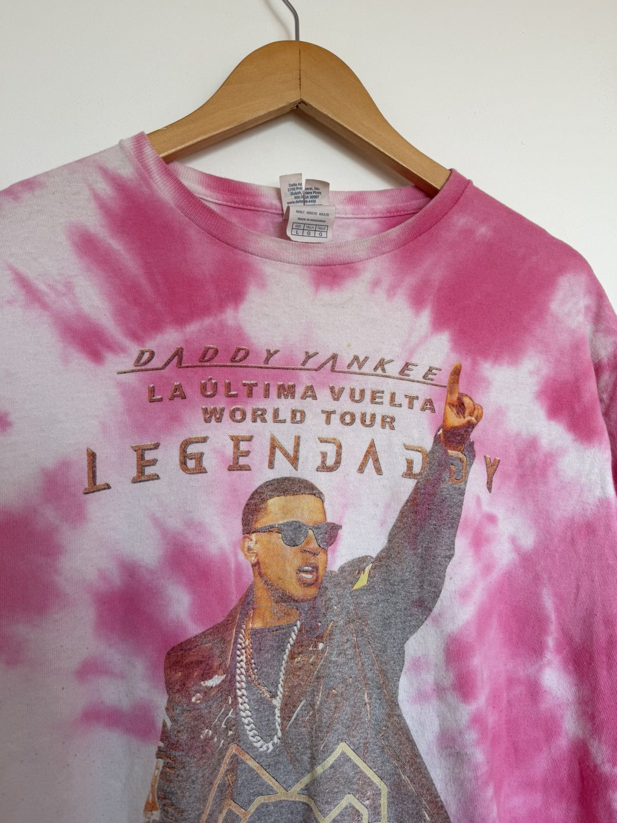 Band Tees Daddy Yankee La Última Vuelta Tour 2022 Pink Tie Dye Tee L Size US L / EU 52-54 / 3 - 4 Thumbnail