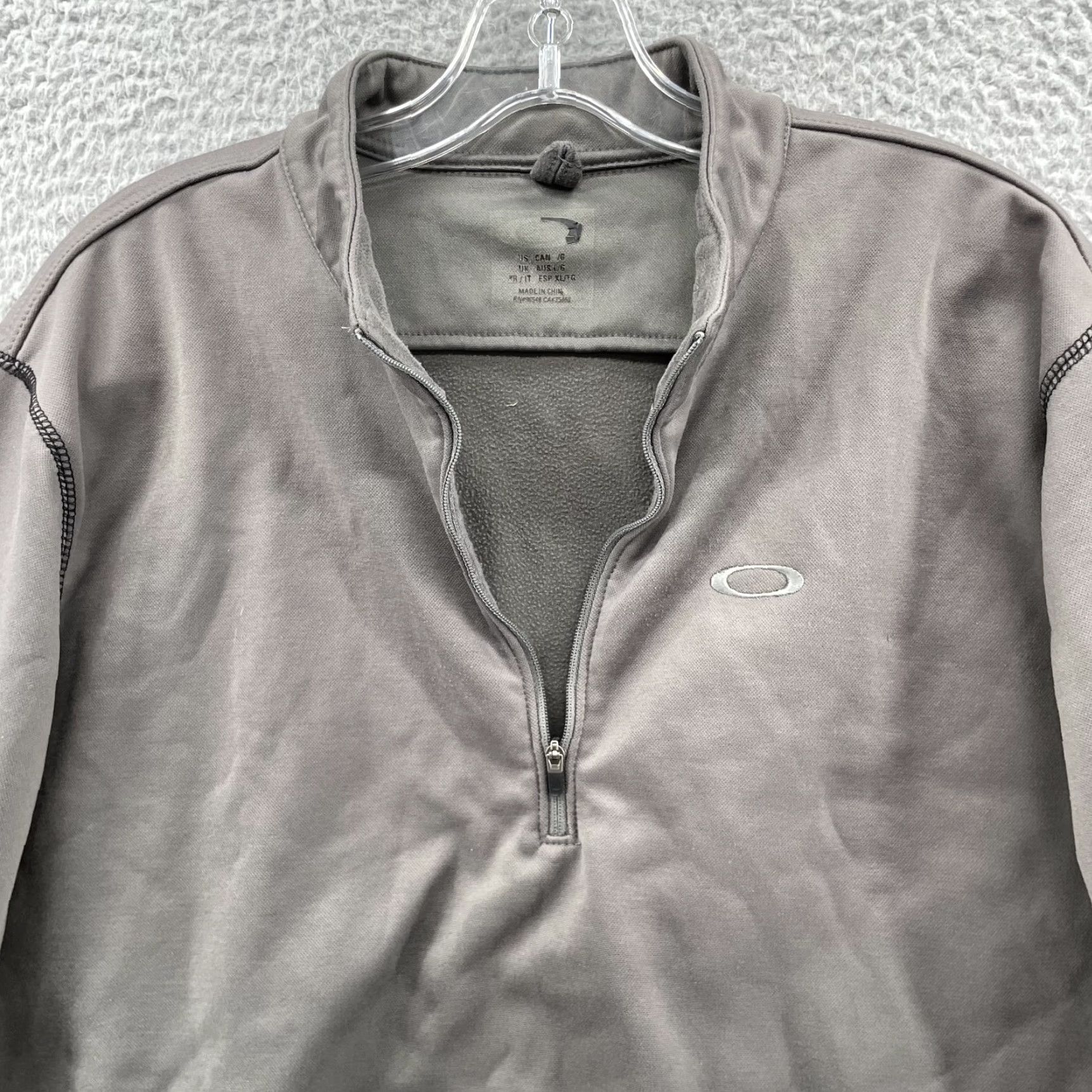 Oakley Oakley Sweater Men's Large Gray 1/4 Zip Preppy Golf Outdoor Gorpcore Performance Mens Size US L / EU 52-54 / 3 - 2 Thumbnail