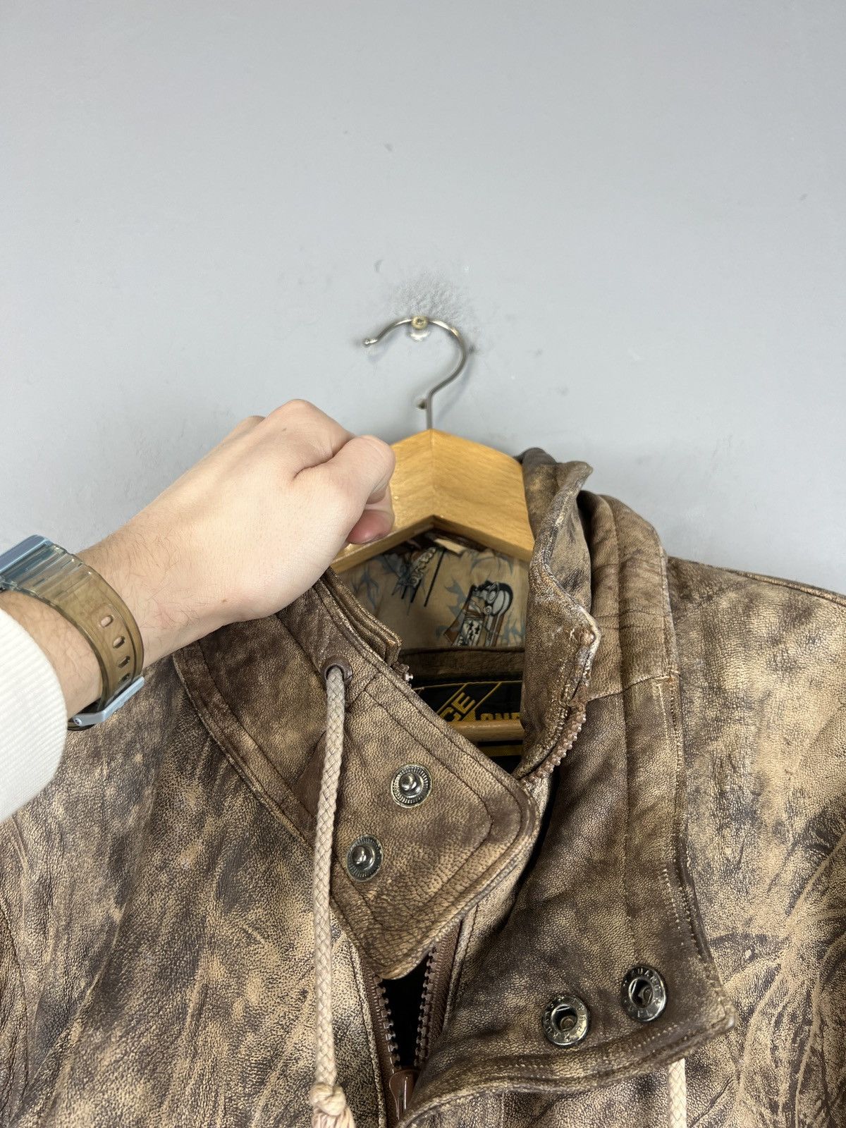 Vintage Vintage Multi pocket Camo Leather Jacket G2 style Size US L / EU 52-54 / 3 - 12 Thumbnail