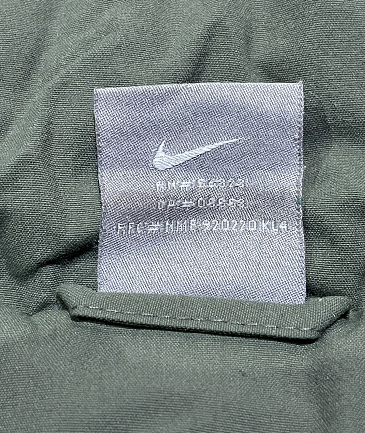 Nike Vintage Nike Puffer Vest Size US M / EU 48-50 / 2 - 6 Thumbnail