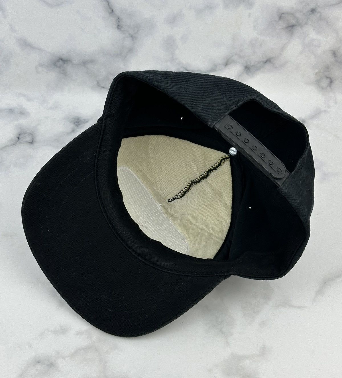 Obey Obey Adjustable Cap One Size Black with Red Logo Streetwear Size ONE SIZE - 4 Thumbnail