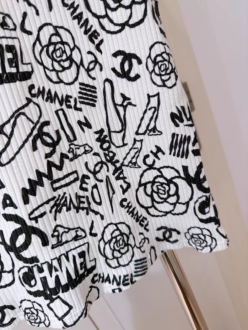 Chanel Chanel Egyptian series black and white logo camelia graffi Size S / US 4 / IT 40 - 6 Thumbnail