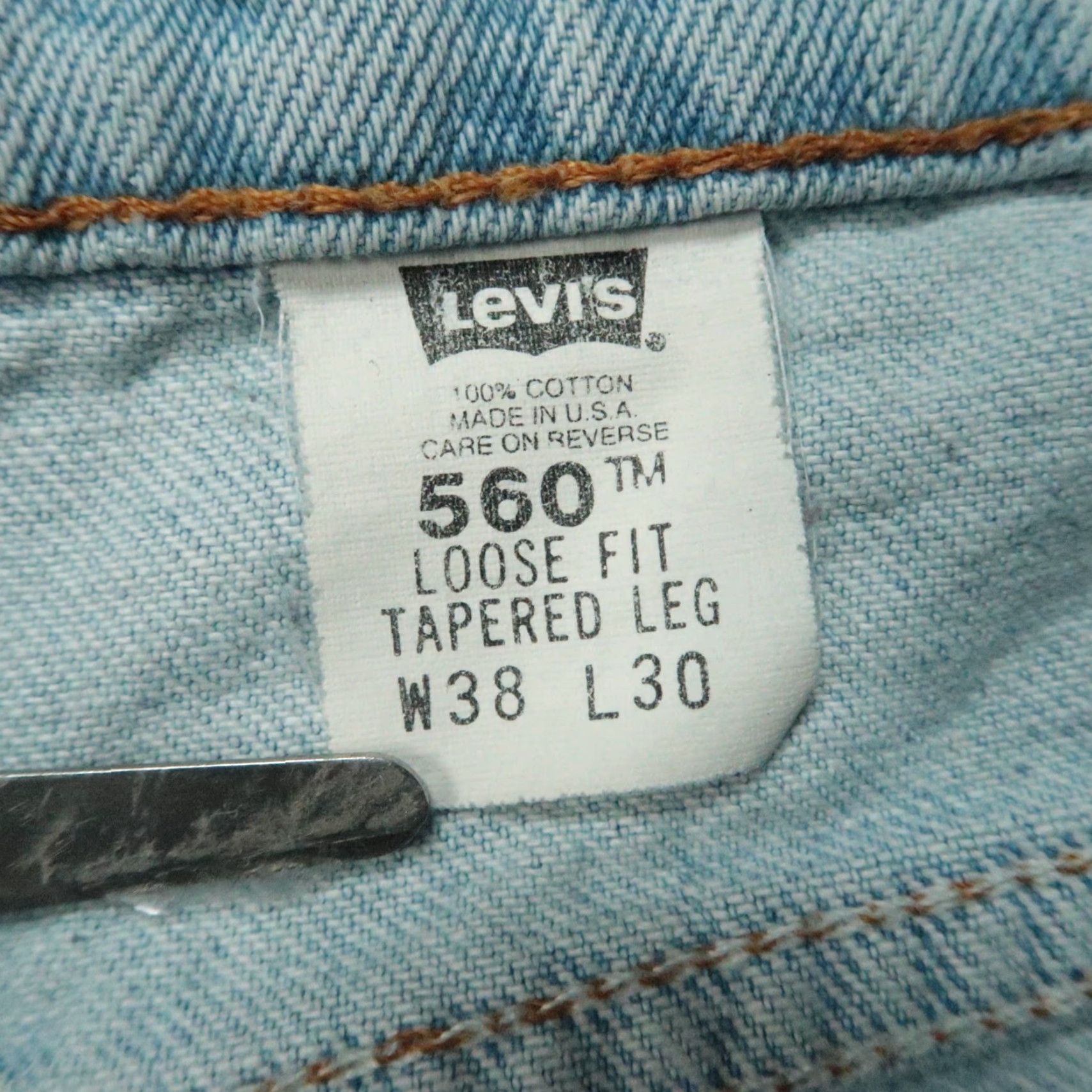Levi's VINTAGE Levi's Jeans Mens 36x28 Blue 560 Tapered 5-Pocket Denim USA 1990s Men Jeans Size US 36 / EU 52 - 4 Thumbnail