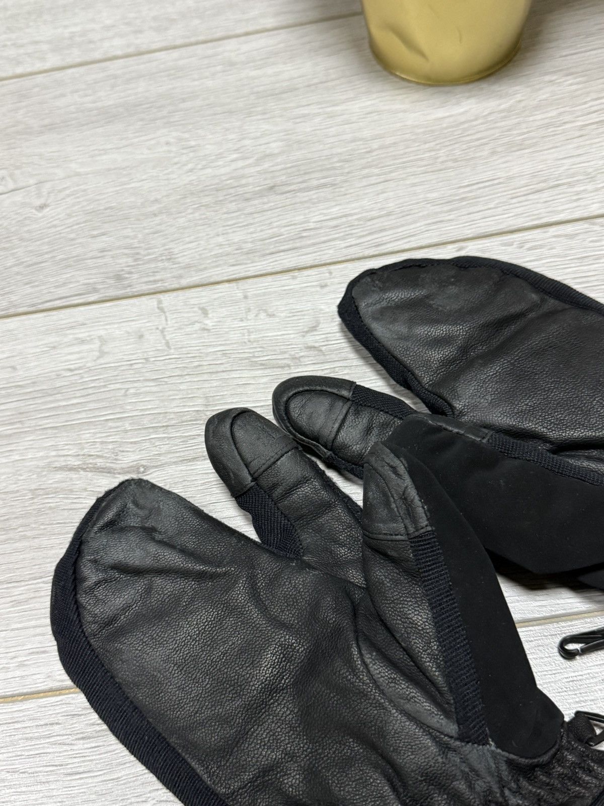 Oakley Oakley leather gloves mittens big spell out logo Size ONE SIZE - 4 Thumbnail