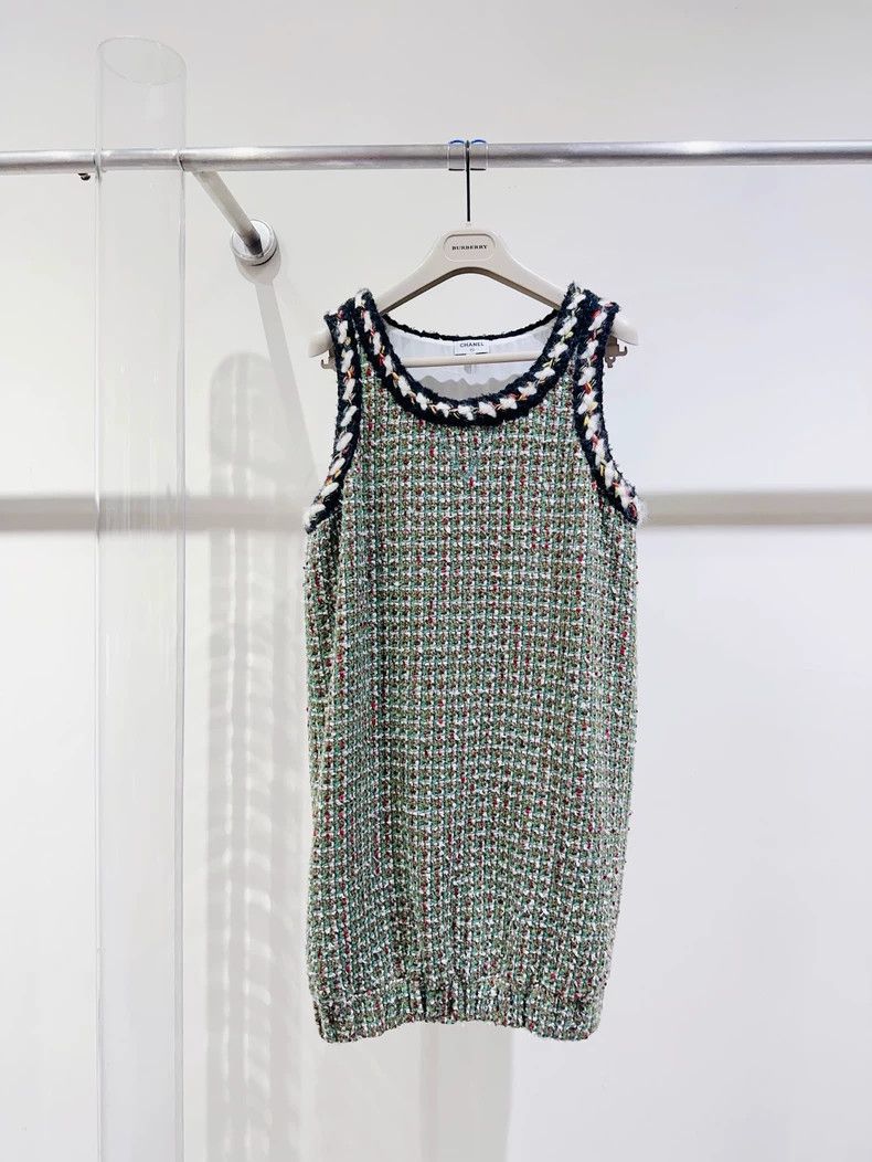 Chanel High-end handicraft soft tweed rolled-edged dress 25