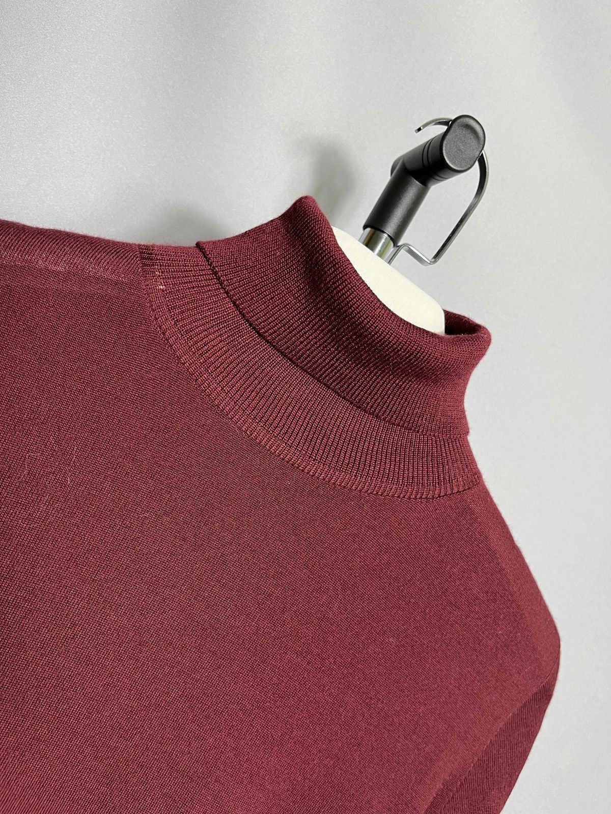 Johnstons Of Elgin johnstons of elgin roll neck wool jumper burgundy sweater Size US L / EU 52-54 / 3 - 2 Thumbnail