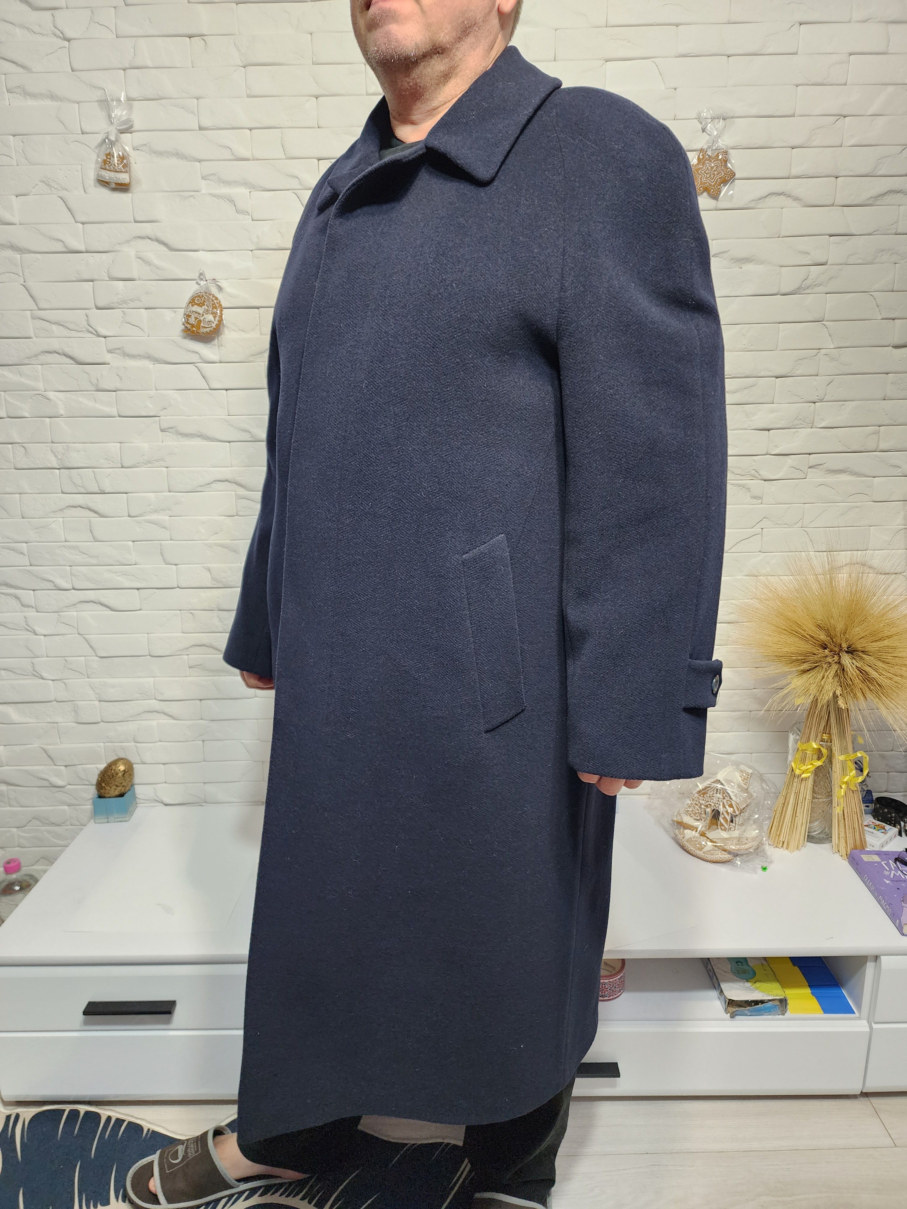 Uniqlo Stylish Men's Long Wool Coat. Size US L / EU 52-54 / 3 - 2 Thumbnail