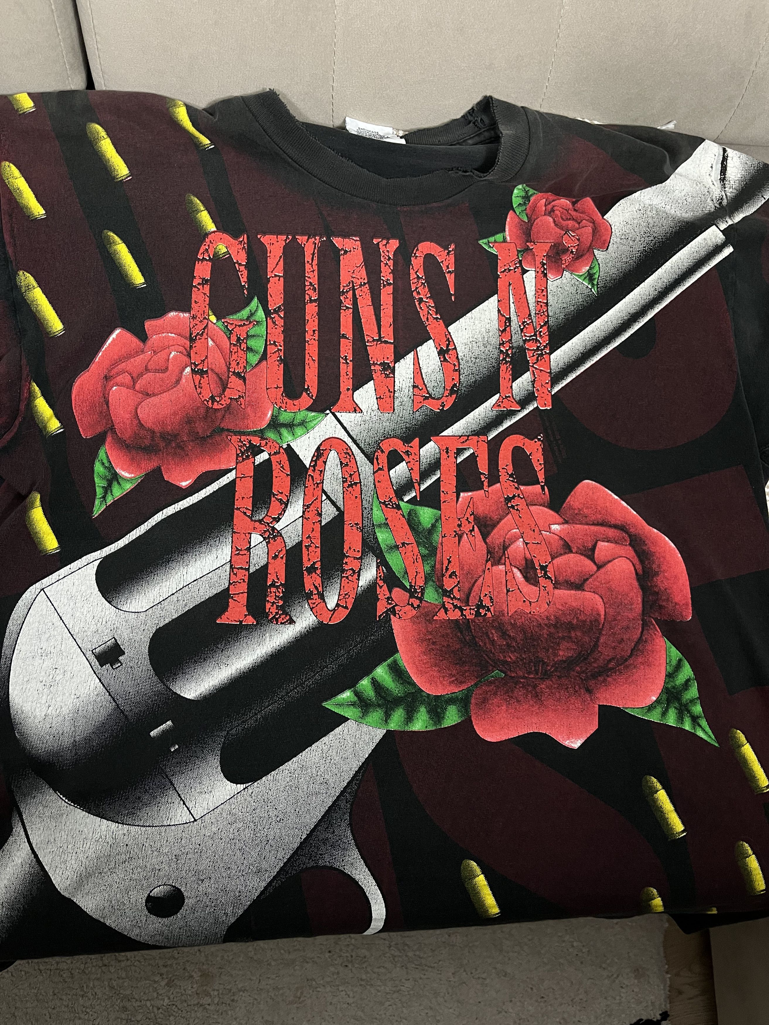 Band Tees × Guns N' Roses × Vintage Vintage 90s Lee Brockum Guns N Roses AOP Tour Shirt Size US XL / EU 56 / 4 - 8 Thumbnail