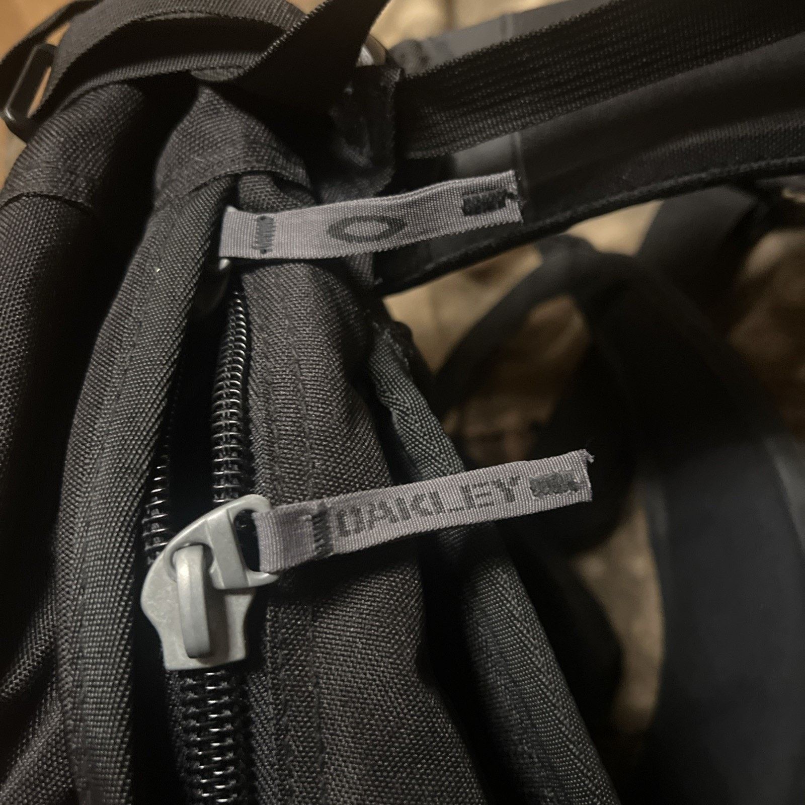 Oakley Oakley Vintage Tactical Snow Backpack Black Snowboard Pack Size ONE SIZE - 12 Thumbnail