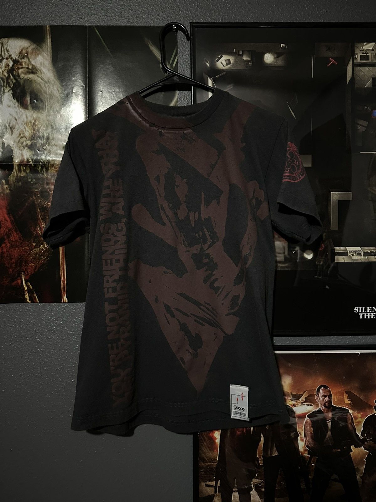 Vintage Rare 2013 Gecco Silent Hill 2 – Red Pyramid Thing Tee Size US S / EU 44-46 / 1 - 1 Thumbnail
