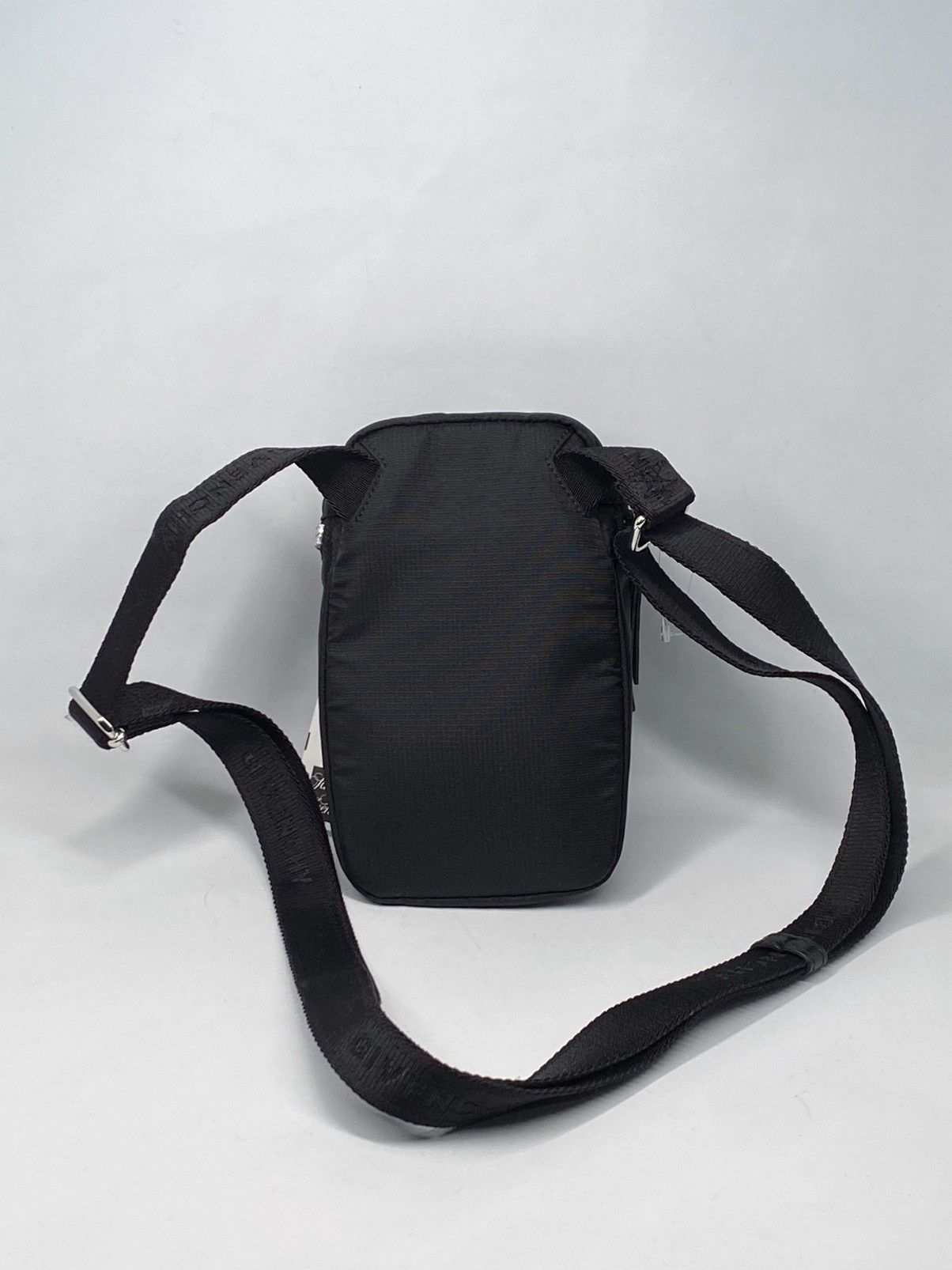 Givenchy Givenchy G-Trek Nylon Phone Pouch Size ONE SIZE - 8 Thumbnail