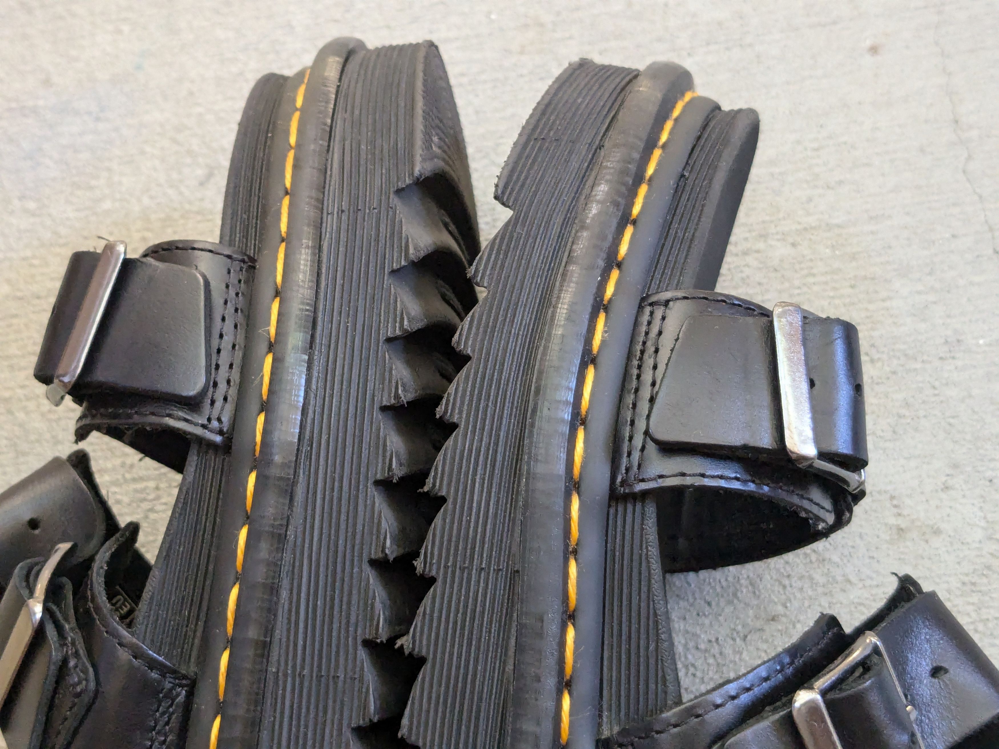 Dr. Martens Dr. Martens Myles Sandals Black Men 6 Leather Strap Size US 6 / EU 39 - 9 Thumbnail
