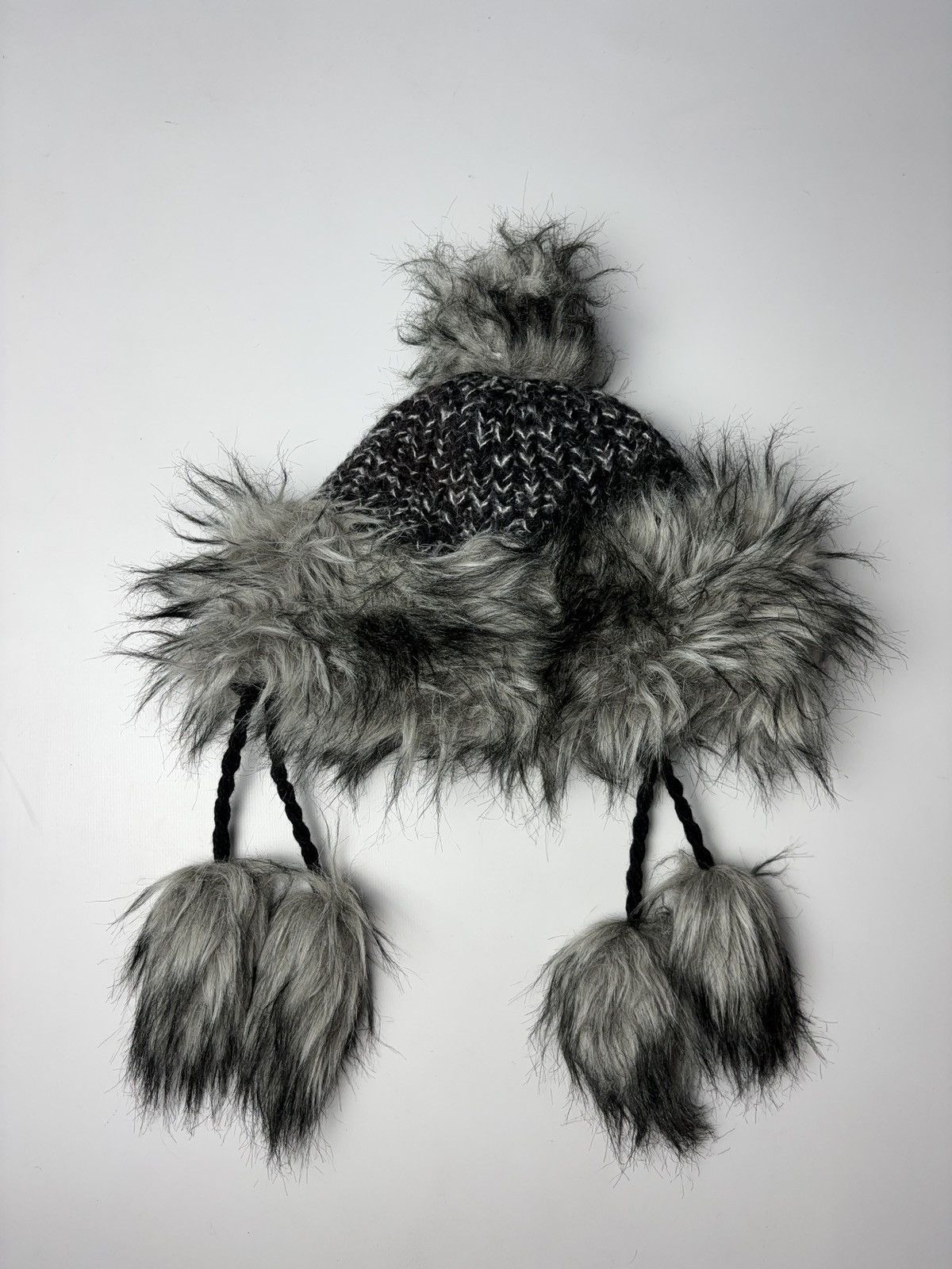 Vintage VINTAGE GLAMOUR WINTER KNIT FAUX FUR USHANKA HAT Size ONE SIZE - 1 Thumbnail