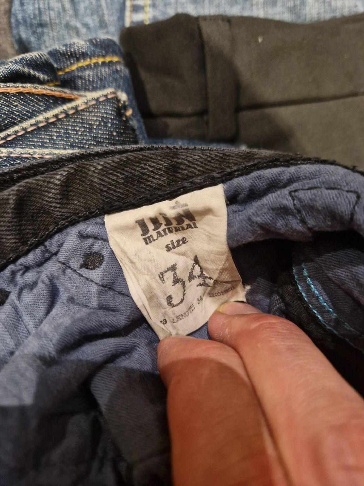 iiJin Ijin Size US 34 / EU 50 - 4 Thumbnail