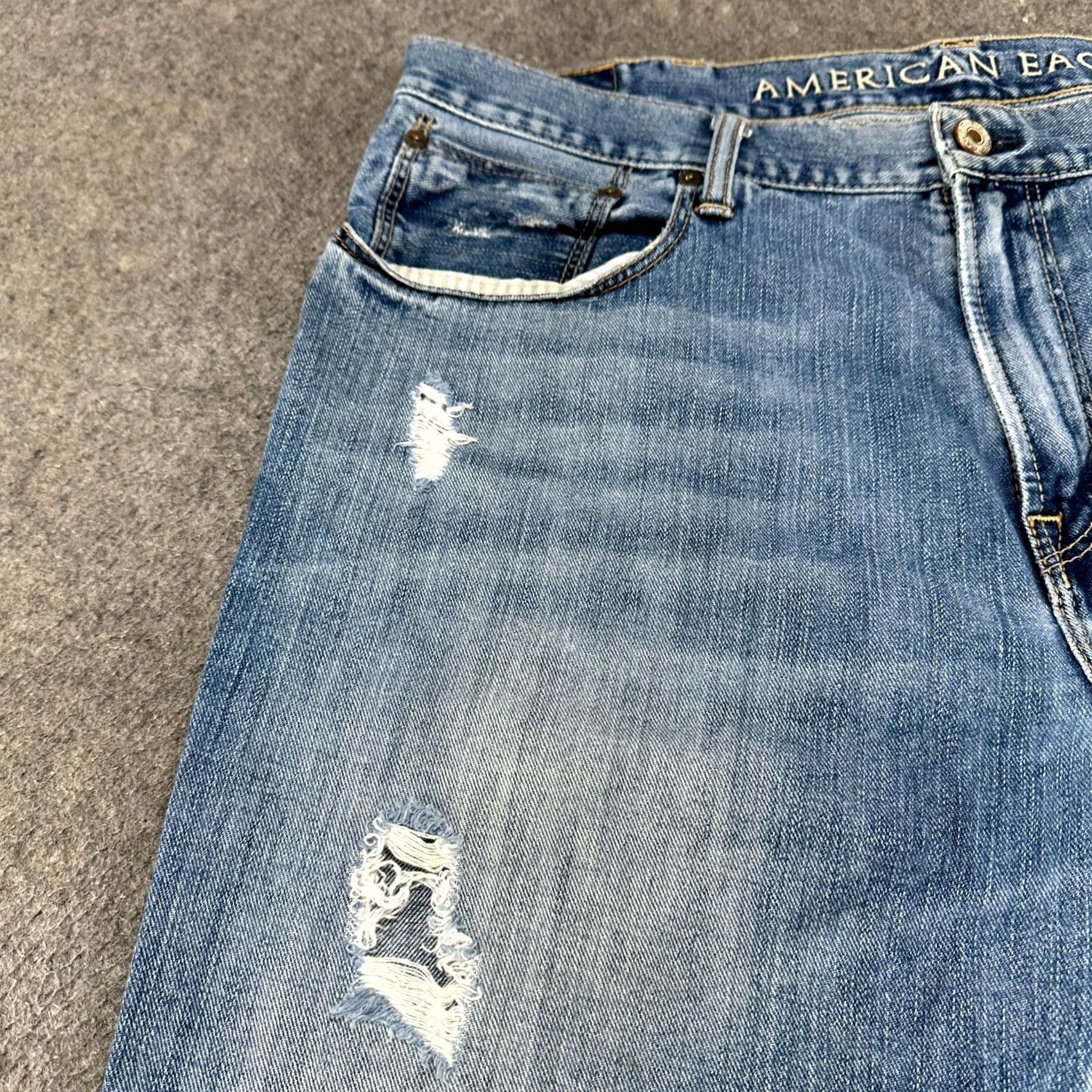 American Eagle Outfitters American Eagle Jeans Mens 38x32 Blue Relaxed Straight Distressed 5-Pocket Denim Jeans Mens Blue Distressed Retro Vintage? Size US 38 / EU 54 - 7 Thumbnail