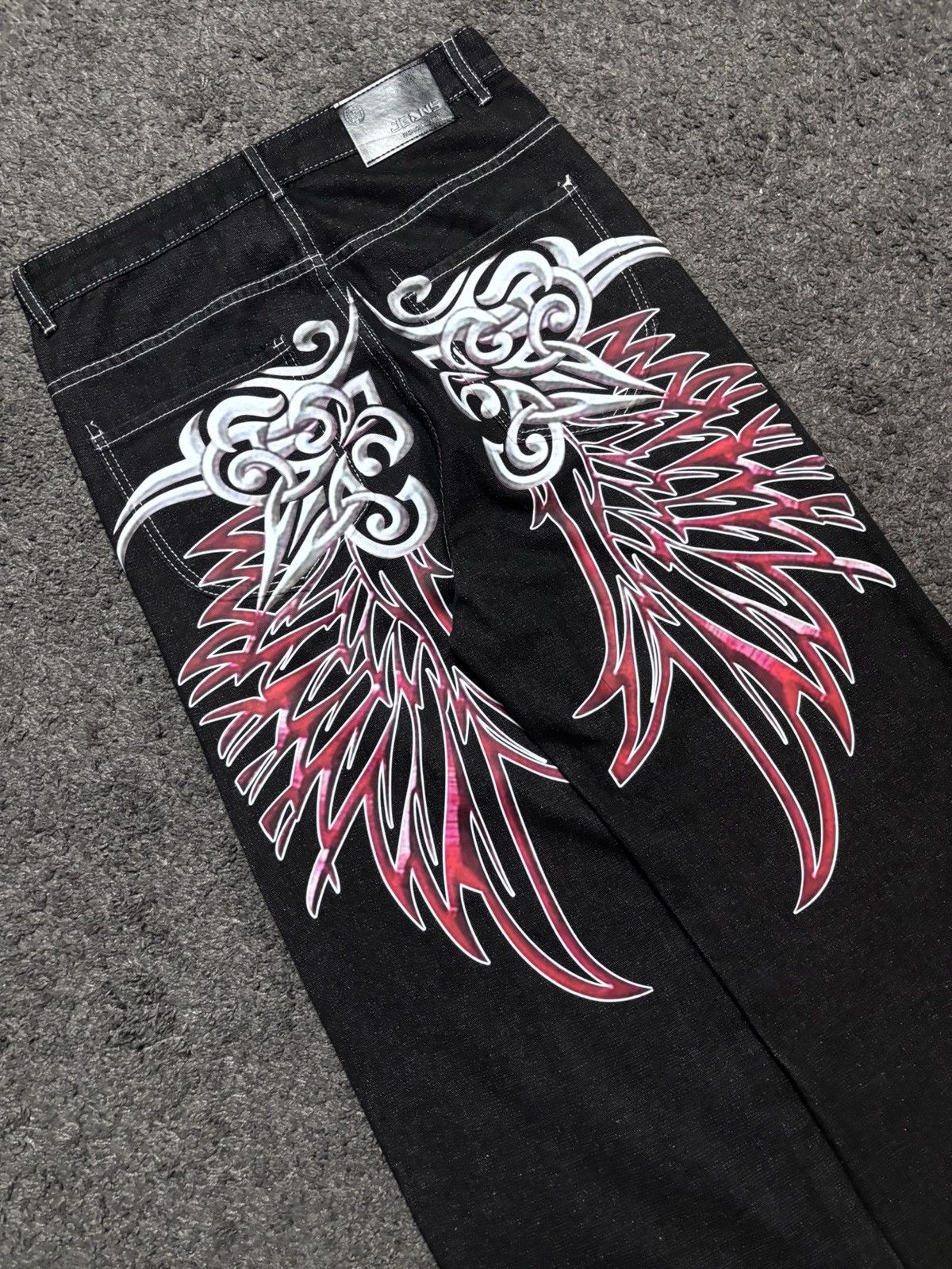 Jean × Vintage Vintage rare tribal angel wings cross red black baggy jeans Size US 33 - 3 Thumbnail