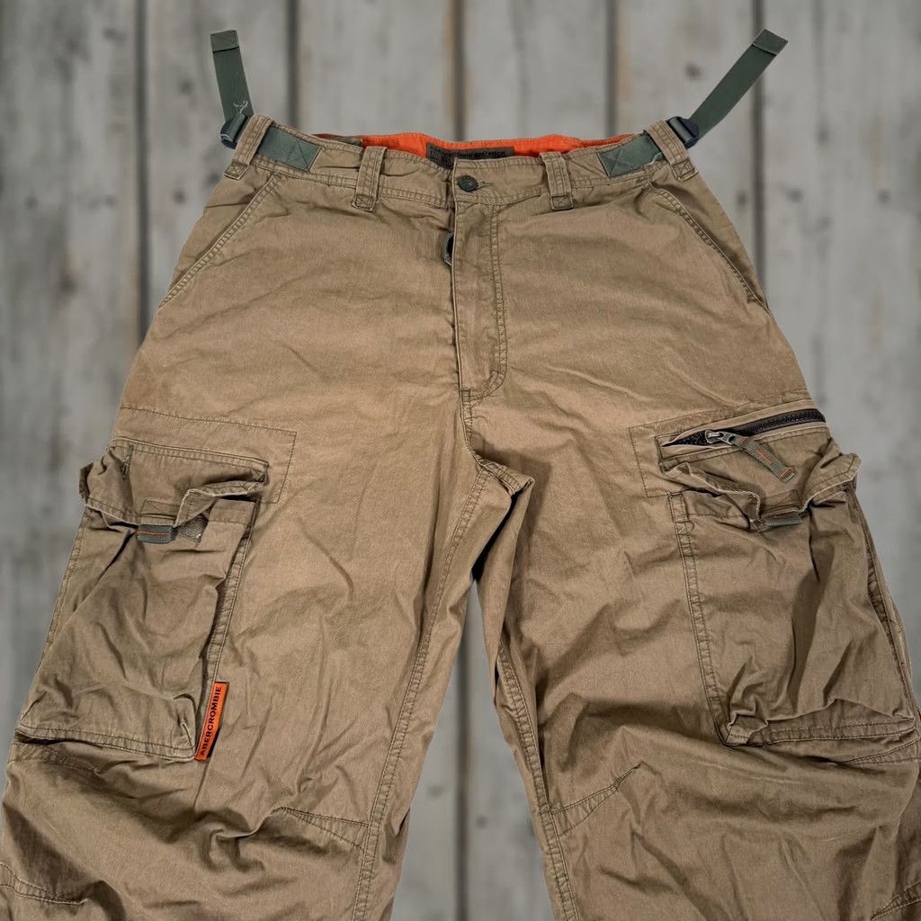 Abercrombie & Fitch VINTAGE Abercrombie & Fitch Pants Mens M Brown Cargo Baggy Y2K Size US 31 - 1 Thumbnail
