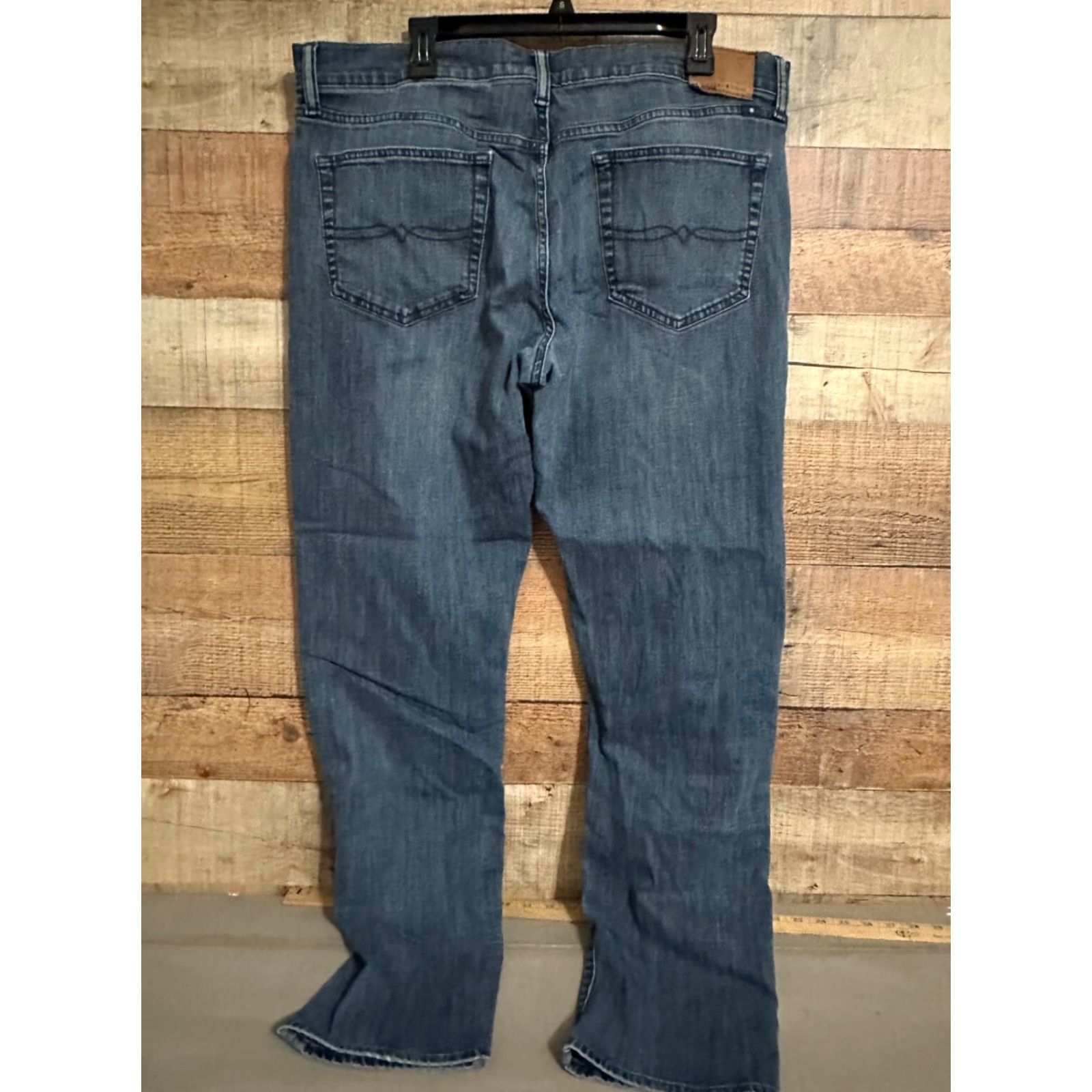 Lucky Brand Lucky Brand Jeans Men 38x34 Heritage Slim 121 Blue 121 heritage slim Regular Inseam 34 Mens jeans Slimming Size US 38 / EU 54 - 2 Thumbnail