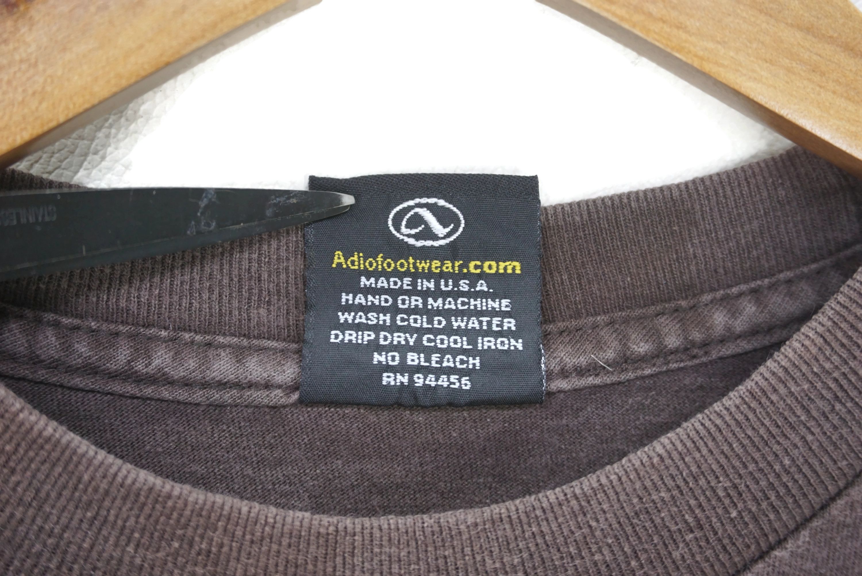 Vintage Adio Footwear Tee RockADIO Vintage Y2K Skateboards Shirt Size US XS / EU 42 / 0 - 10 Thumbnail