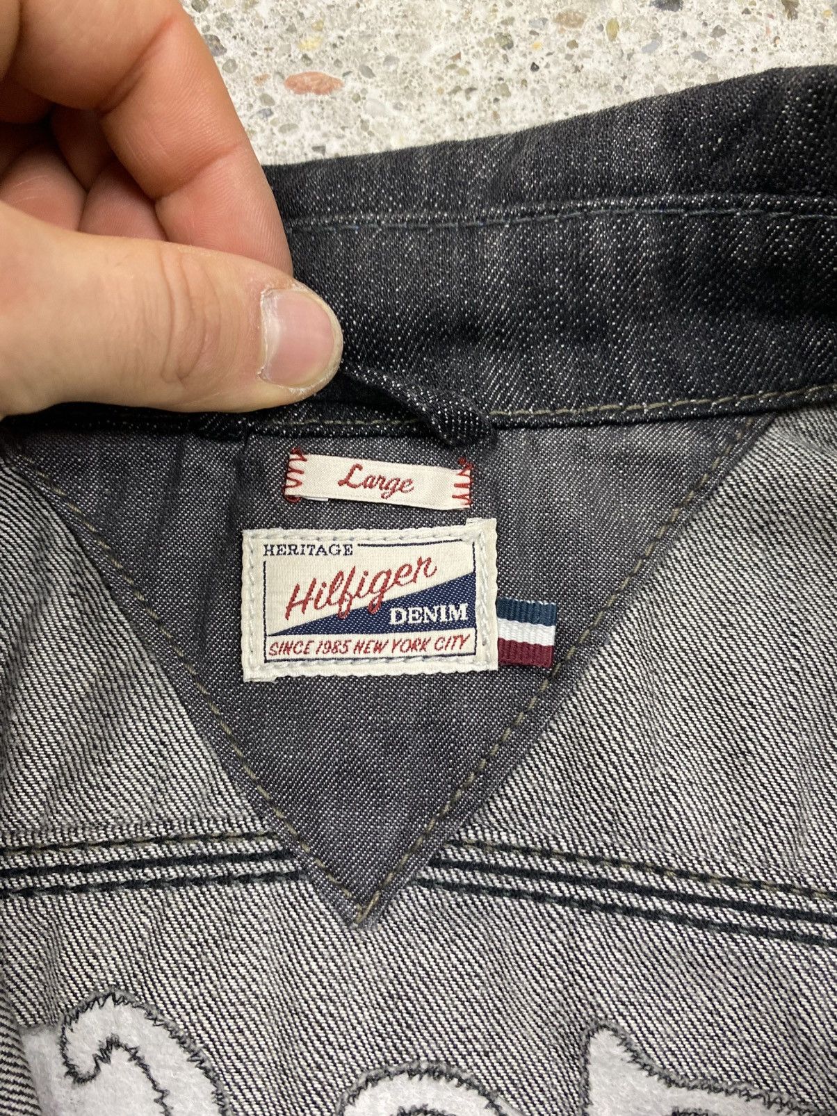 Tommy Hilfiger Tommy hilfiger coal wash denim jeans jacket vintage y2k Size US L / EU 52-54 / 3 - 13 Thumbnail
