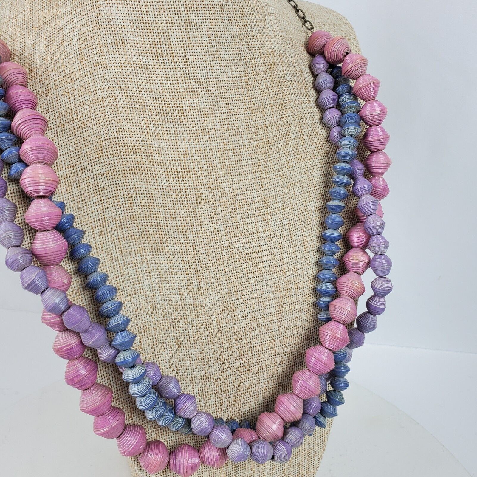 The Unbranded Brand Casual Career Paper Bead Necklace 36 Inch Pink Lavender Blue Size ONE SIZE - 2 Thumbnail