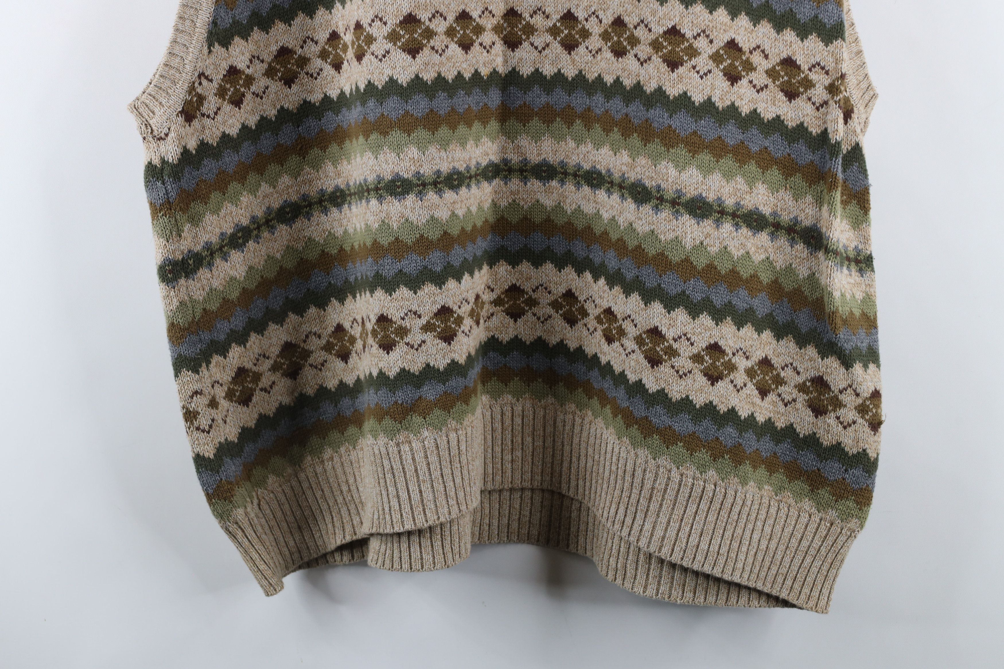 Vintage Vintage 90s Streetwear Fair Isle Knit V-Neck Sweater Vest Size US XXL / EU 58 / 5 - 7 Thumbnail