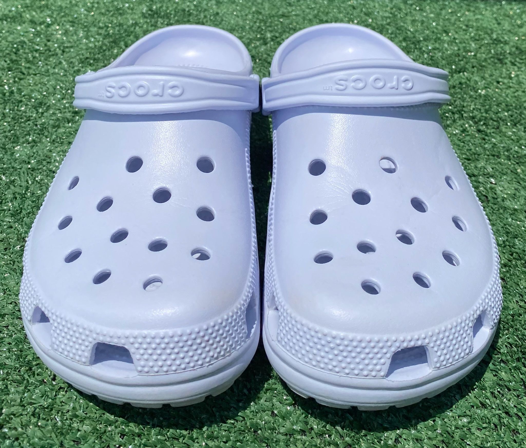 Crocs Crocs are Classic White Slip On Clogs Unisex Size M10 W12 Size US 10 / EU 43 - 1 Thumbnail