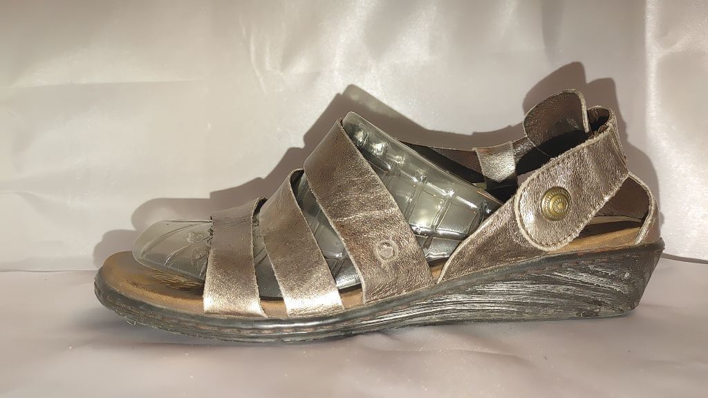 Born Born Kates Metallic Leather Sandals Size 9.5 Size US 9.5 / IT 39.5 - 2 Thumbnail