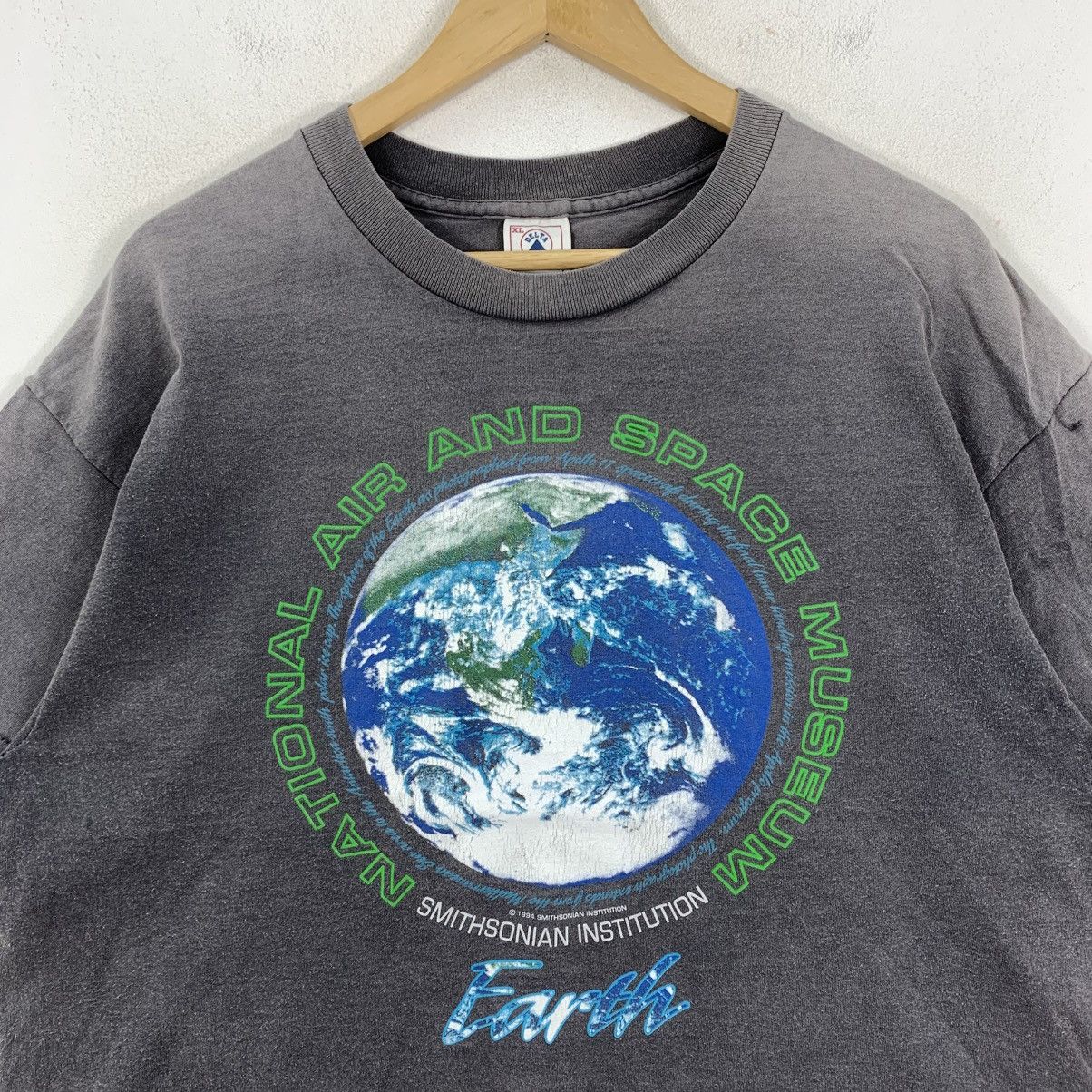 Vintage Vintage 90s SMITHSONIAN INSTITUTION Air And Space Tshirt Size US XL / EU 56 / 4 - 4 Thumbnail