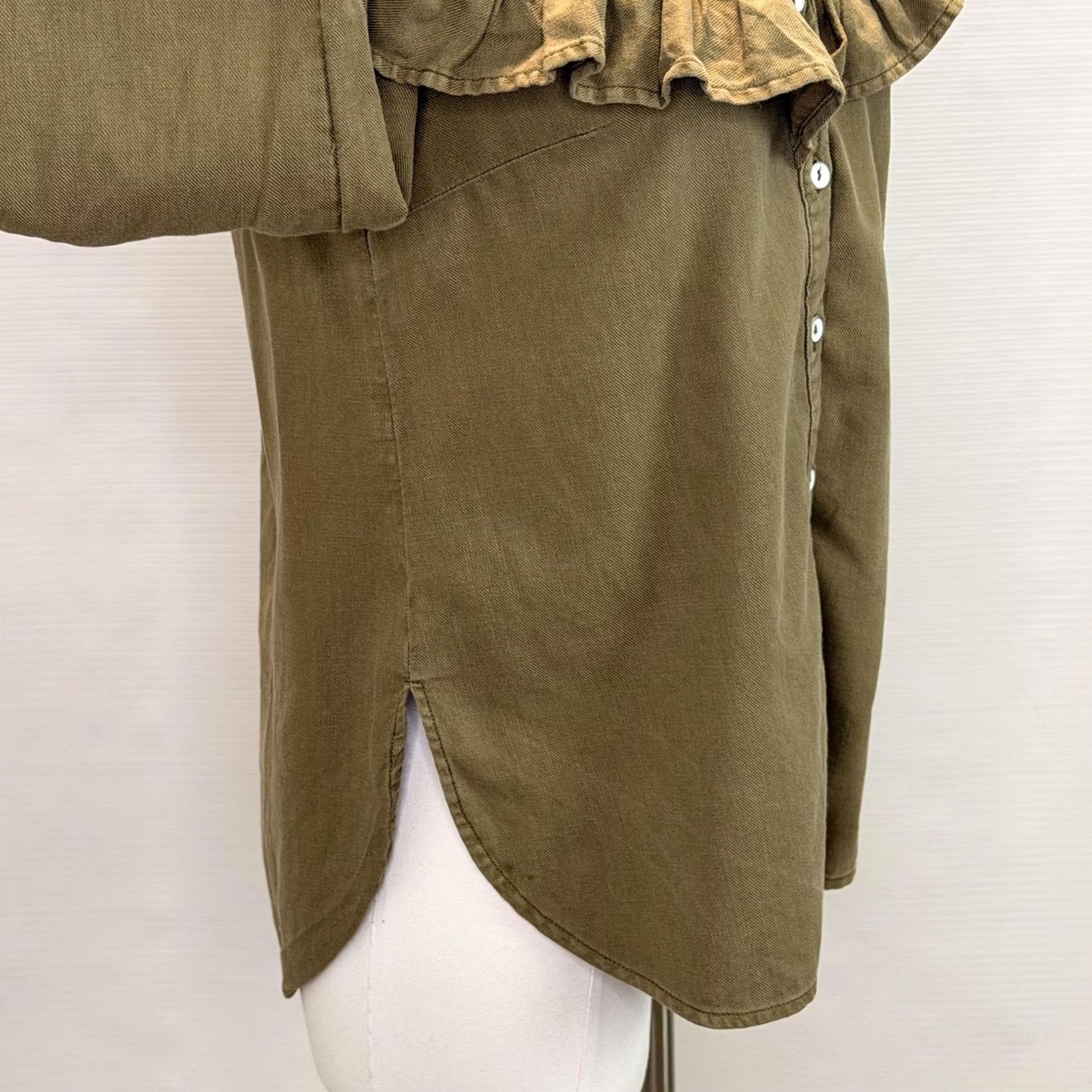 Vintage Pilcro Shirt Womens Small Green Ruffle Yoke Button Front Long Sleeve Twill Top Size S / US 4 / IT 40 - 3 Thumbnail