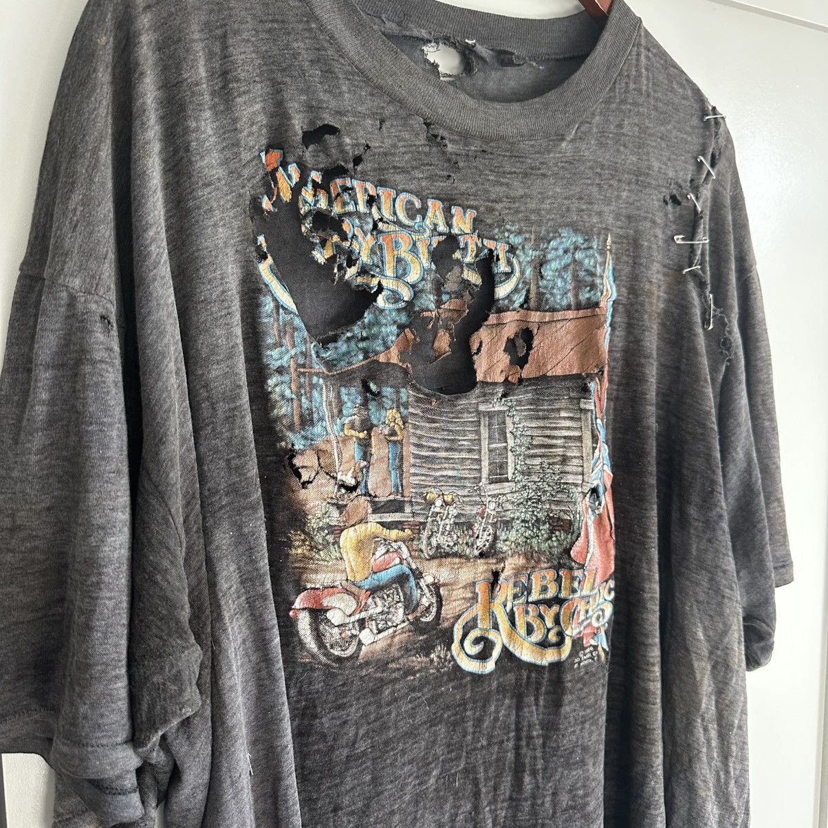Vintage thrashed 1986 3D emblem “rebel by choice” tee Size US XL / EU 56 / 4 - 2 Thumbnail