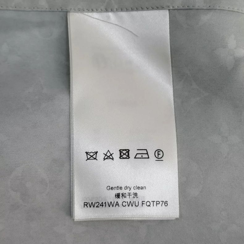 Louis Vuitton Louis Vuitton Long Sleeve Shirt Made of Old and Full Printe Size XS / US 0-2 / IT 36-38 - 6 Thumbnail