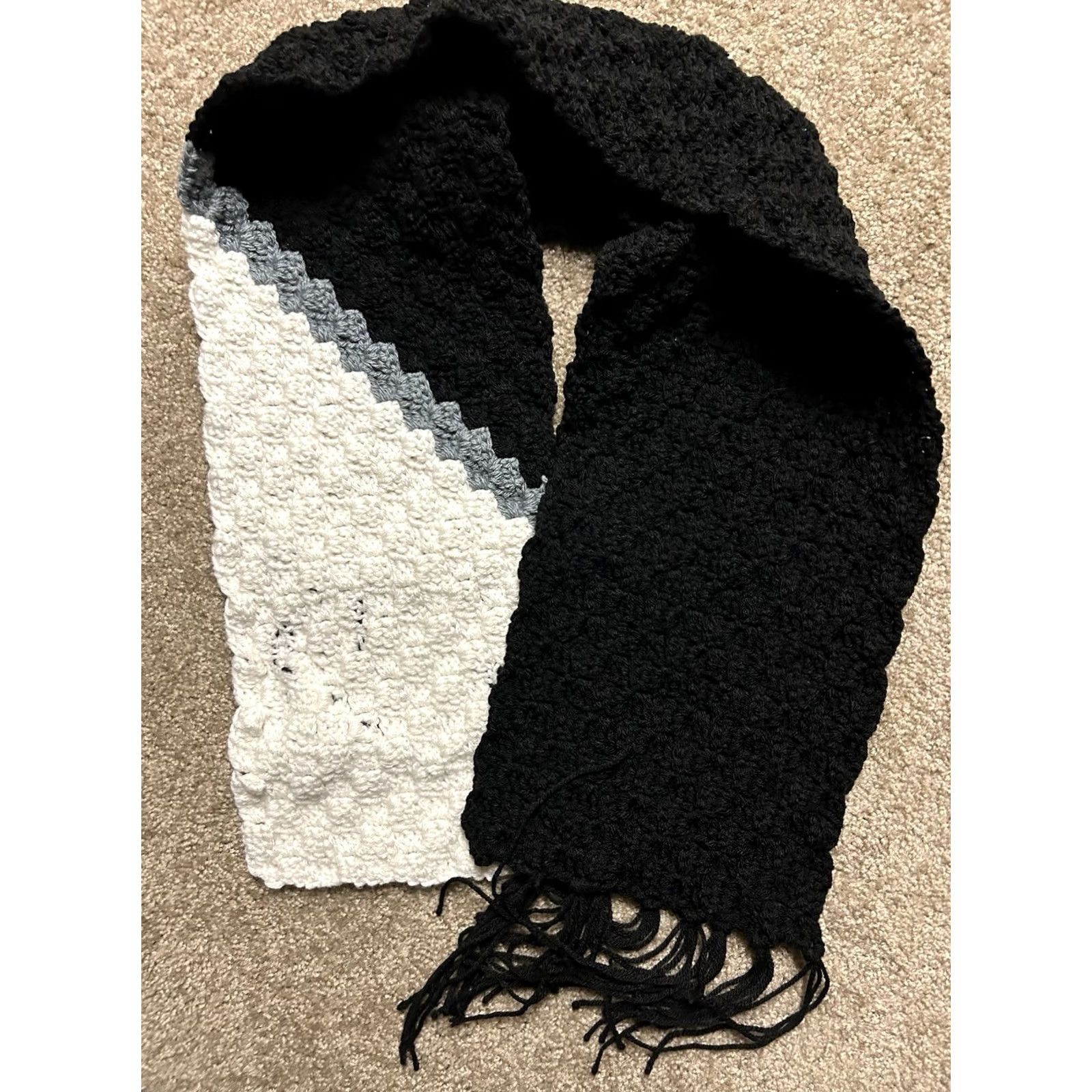 Vintage VINTAGE The Nightmare Before Christmas Scarf Fringe Crocheted Jack Skellington Handmade Size ONE SIZE - 4 Thumbnail